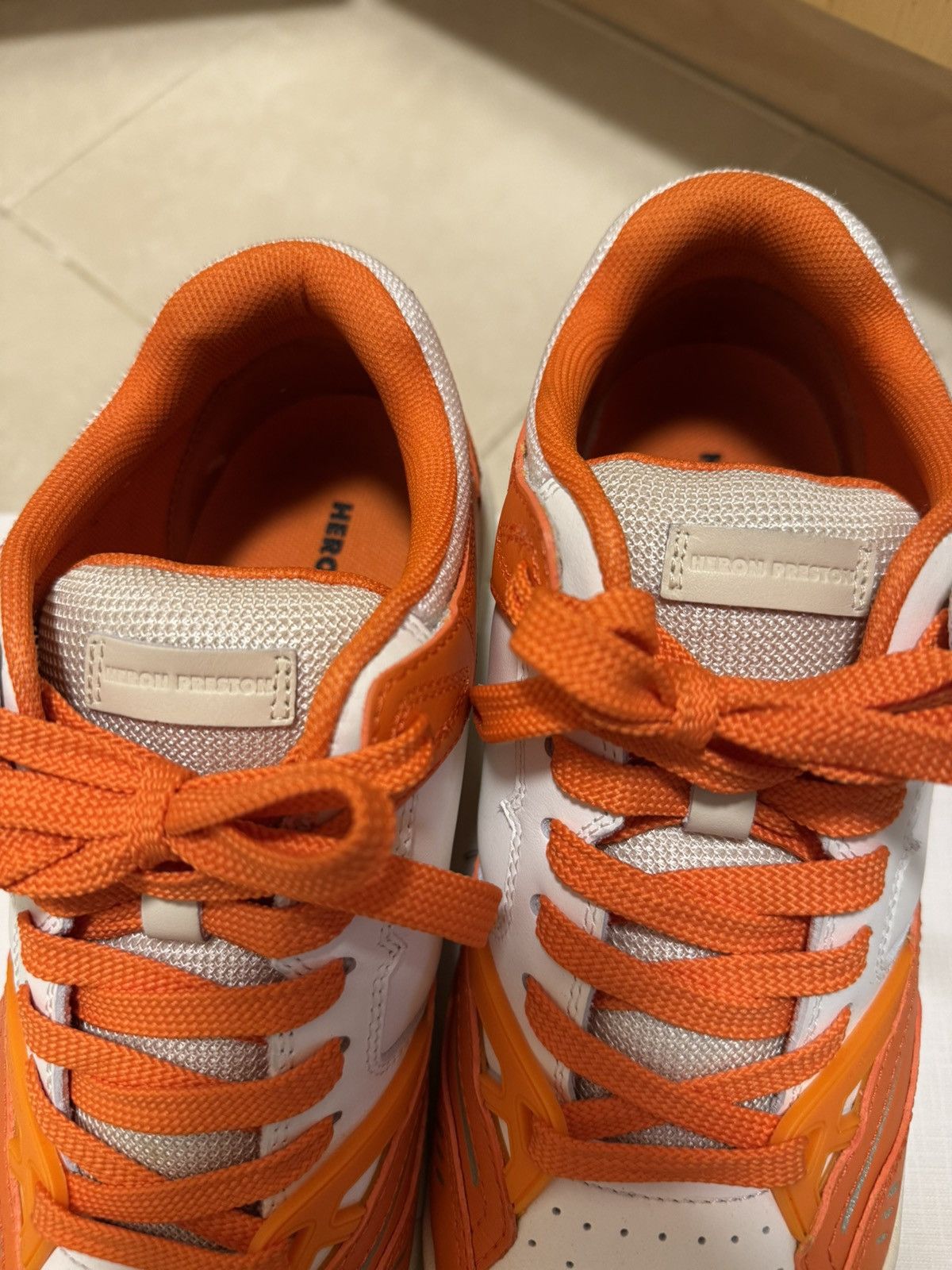 Heron Preston Heron Preston Low Key Logo Low-Top Leather Sneakers Size 41 Size US 8 / EU 41 - 4 Thumbnail