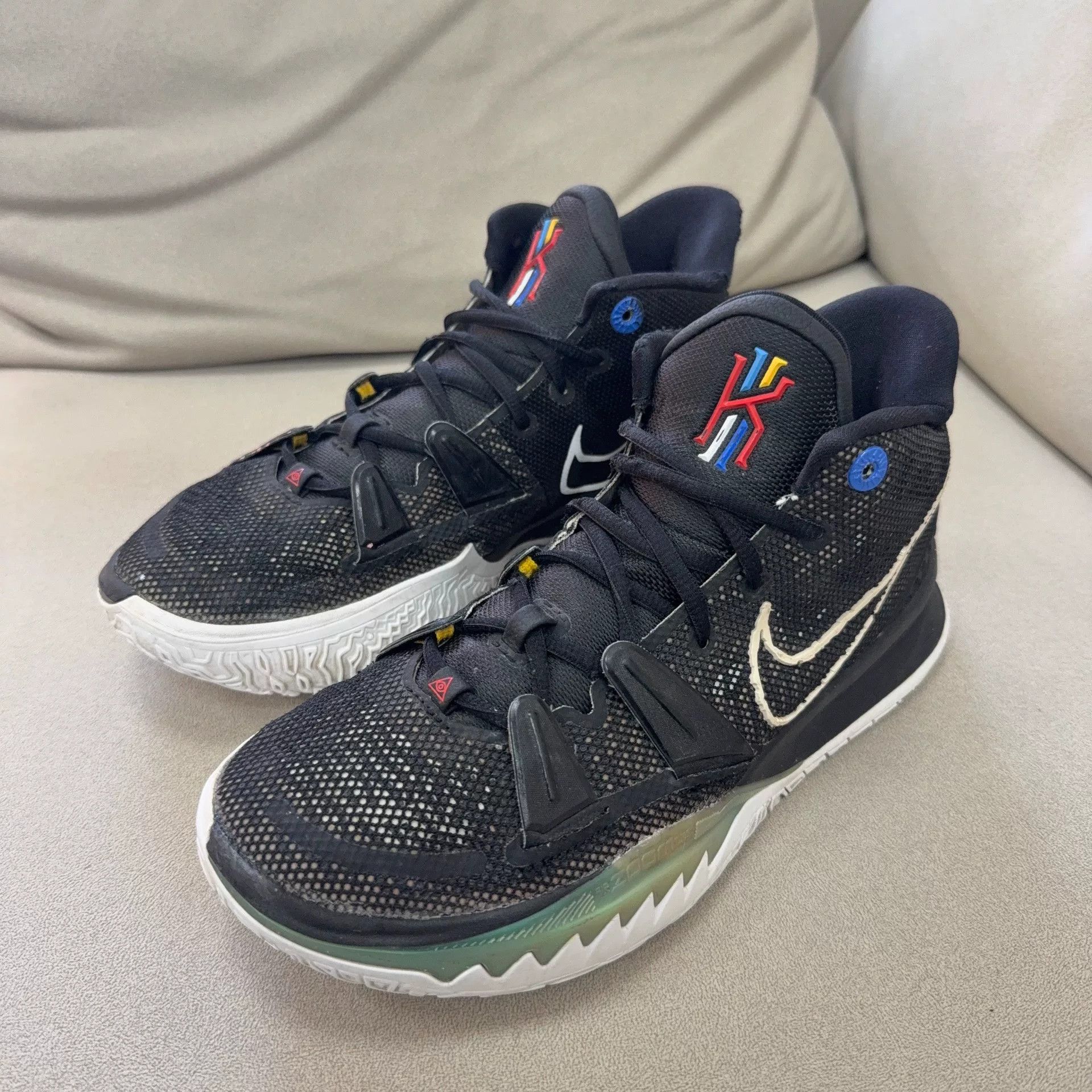 Nike Nike Black Lowtop Sneakers 42 Men Size US 9 / EU 42 - 1 Thumbnail