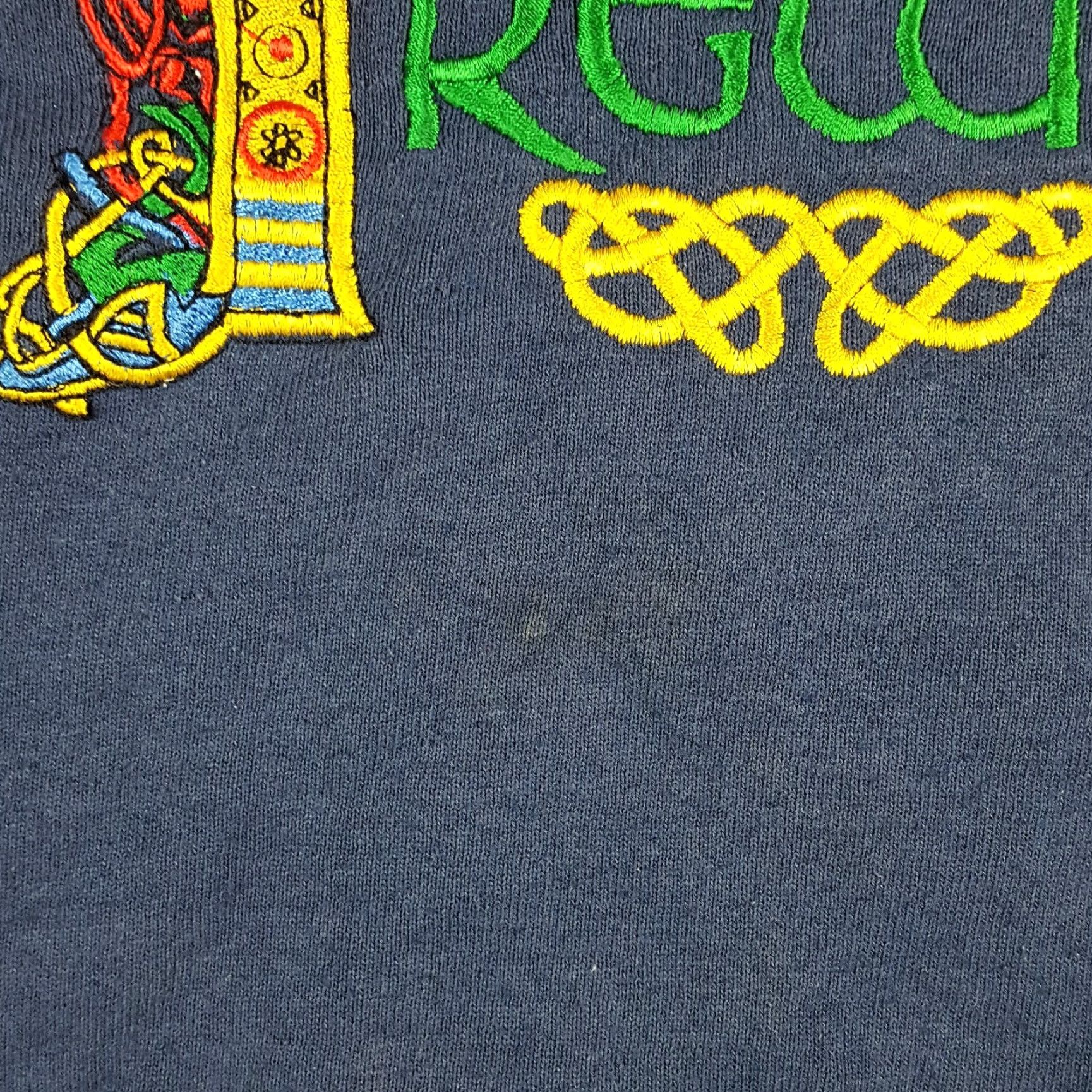 Vintage Vintage Ireland Faded Raglan Sleeve Size XL Pullover Crewneck Sweatshirt 90s Size US XL / EU 56 / 4 - 4 Thumbnail