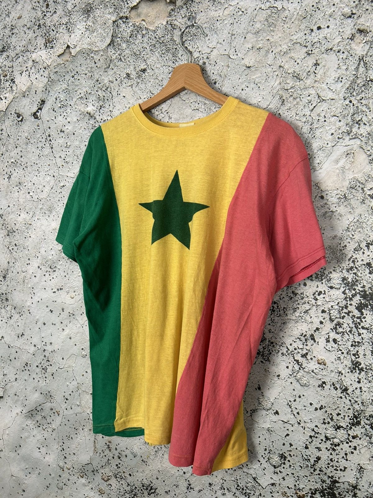 Vintage Vintage Senegal Graphic Tee Flag 90s Sprotswear Rare Size US L / EU 52-54 / 3 - 2 Thumbnail