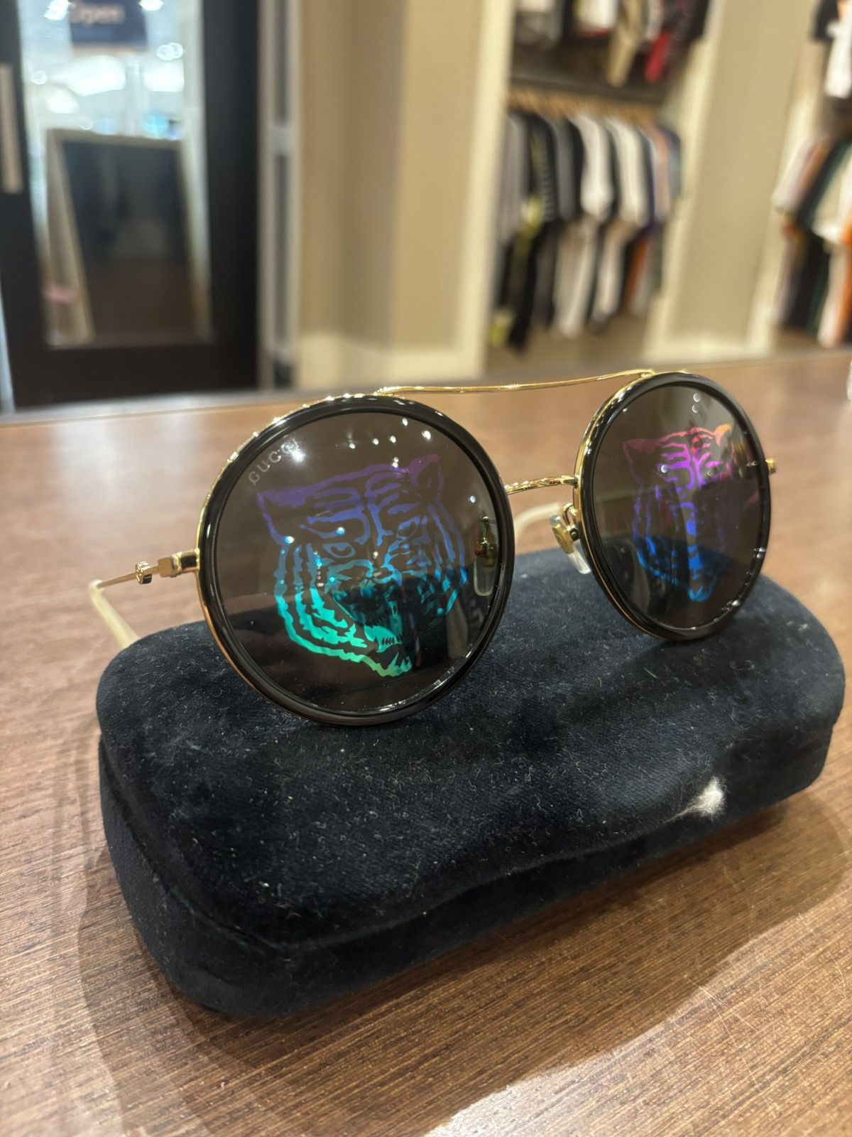 Gucci GUCCI GG0704S SUNGLASSES GREEN W/ PINK LENSES | Grailed display picture 1