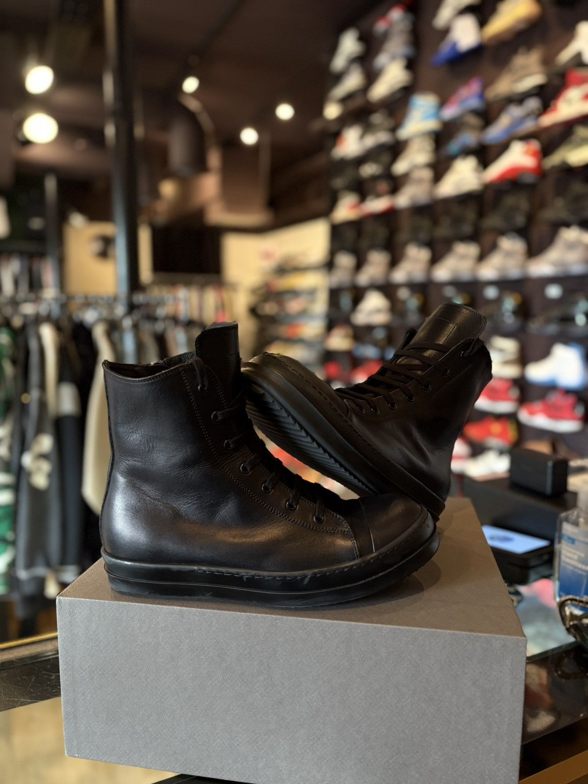 Rick Owens Rick Owen’s Triple Black Ramones High Clean OG Size 43.5 Size US 10.5 / EU 43-44 - 1 Thumbnail
