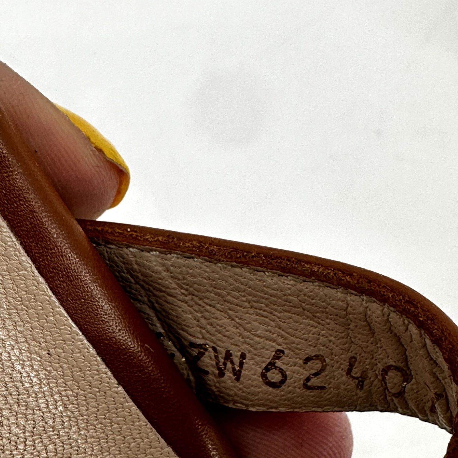 Stuart Weitzman Stuart Weitzman Cami Leather Sandals Vamp Straps Brown 7.5 Size US 7.5 / IT 37.5 - 9 Thumbnail