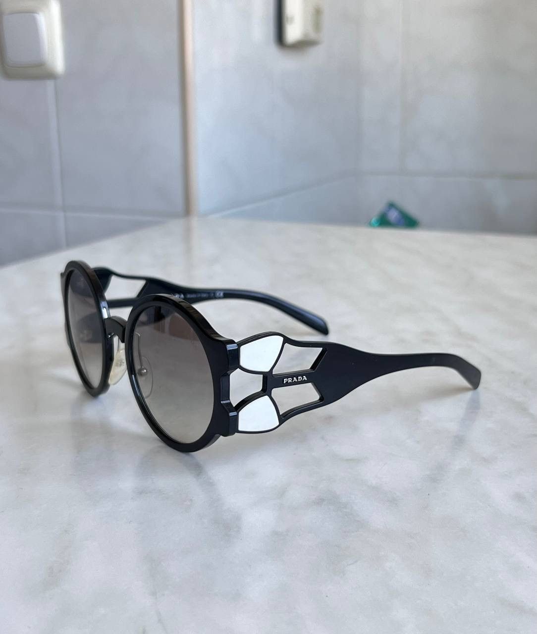 Prada Vintage Prada Sunglasses Black Eyewear's SPR 13U Avant-garde Size ONE SIZE - 13 Thumbnail