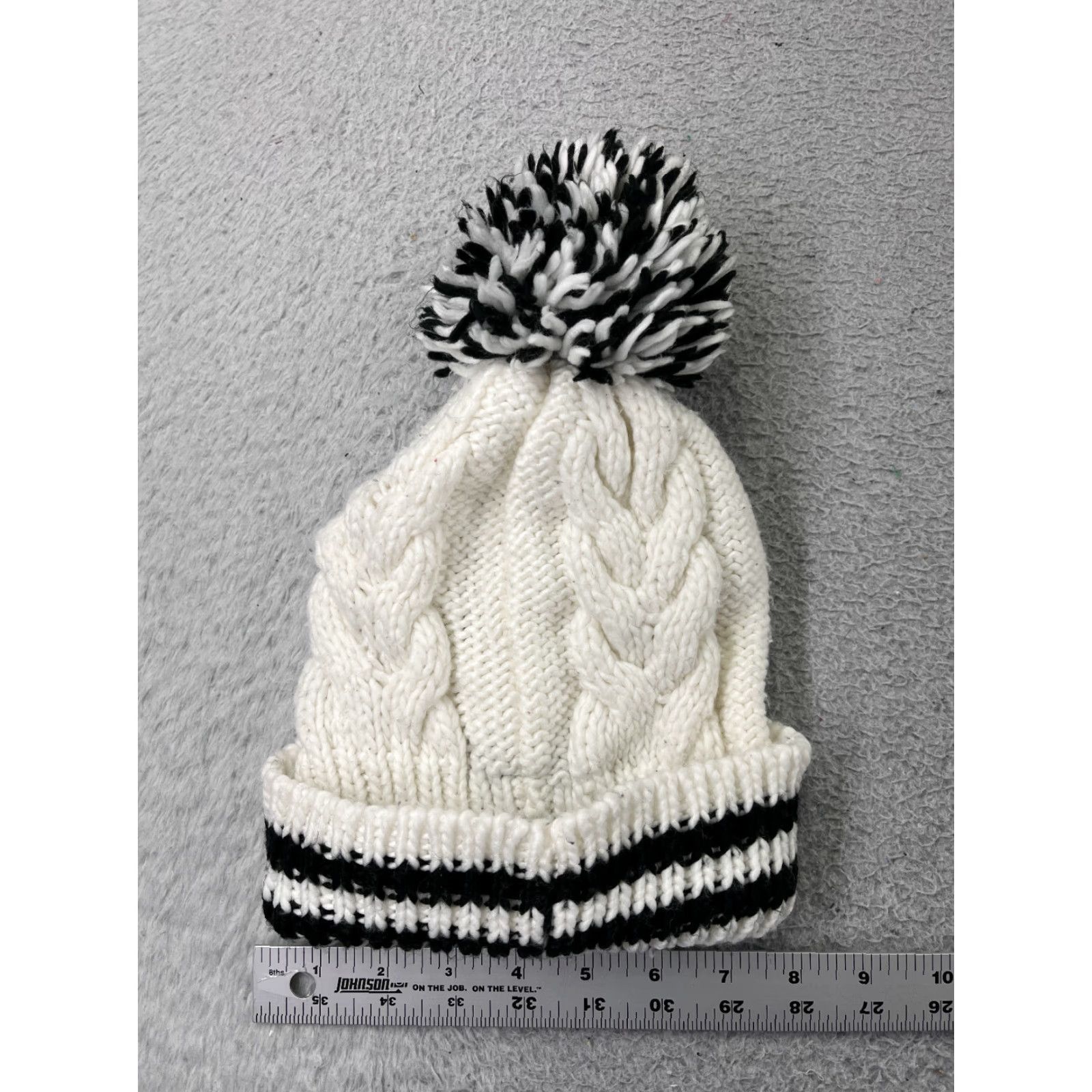 Steve Madden Steve Madden Beanie Womens One Size White Black Pom Knit Acrylic Ski Warm Knit Beanie Womens Beanie Men? Size ONE SIZE - 3 Thumbnail