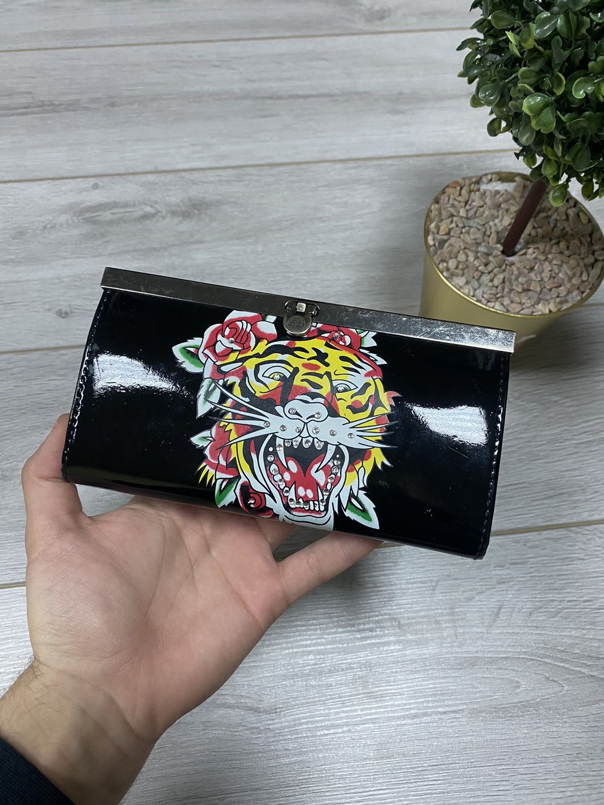 Ed Hardy Ed Hardy tiger 🐯 vintage big logo rhinestones wallet Size ONE SIZE - 1 Thumbnail