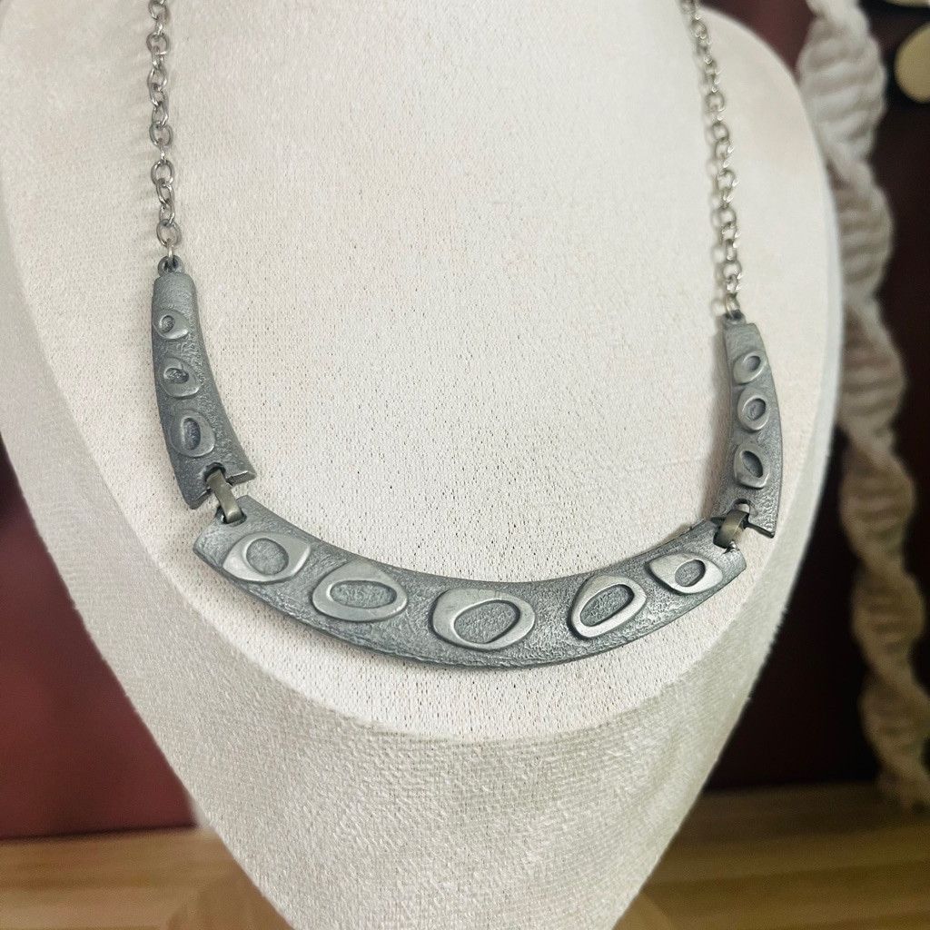 Vintage Vintage Pewter Collar Necklace Abstract Mod Design Silver Size ONE SIZE - 2 Thumbnail