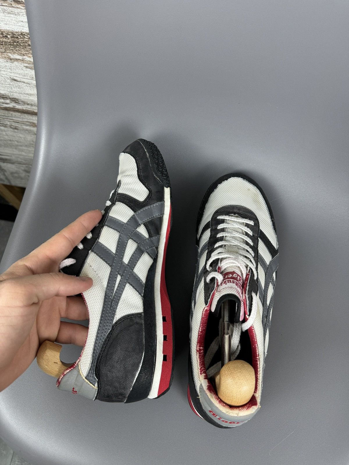 Asics × Vintage Mens Vintage ASICS onitsuka tiger low top sneakers rare y2k Size US 9 / EU 42 - 17 Thumbnail