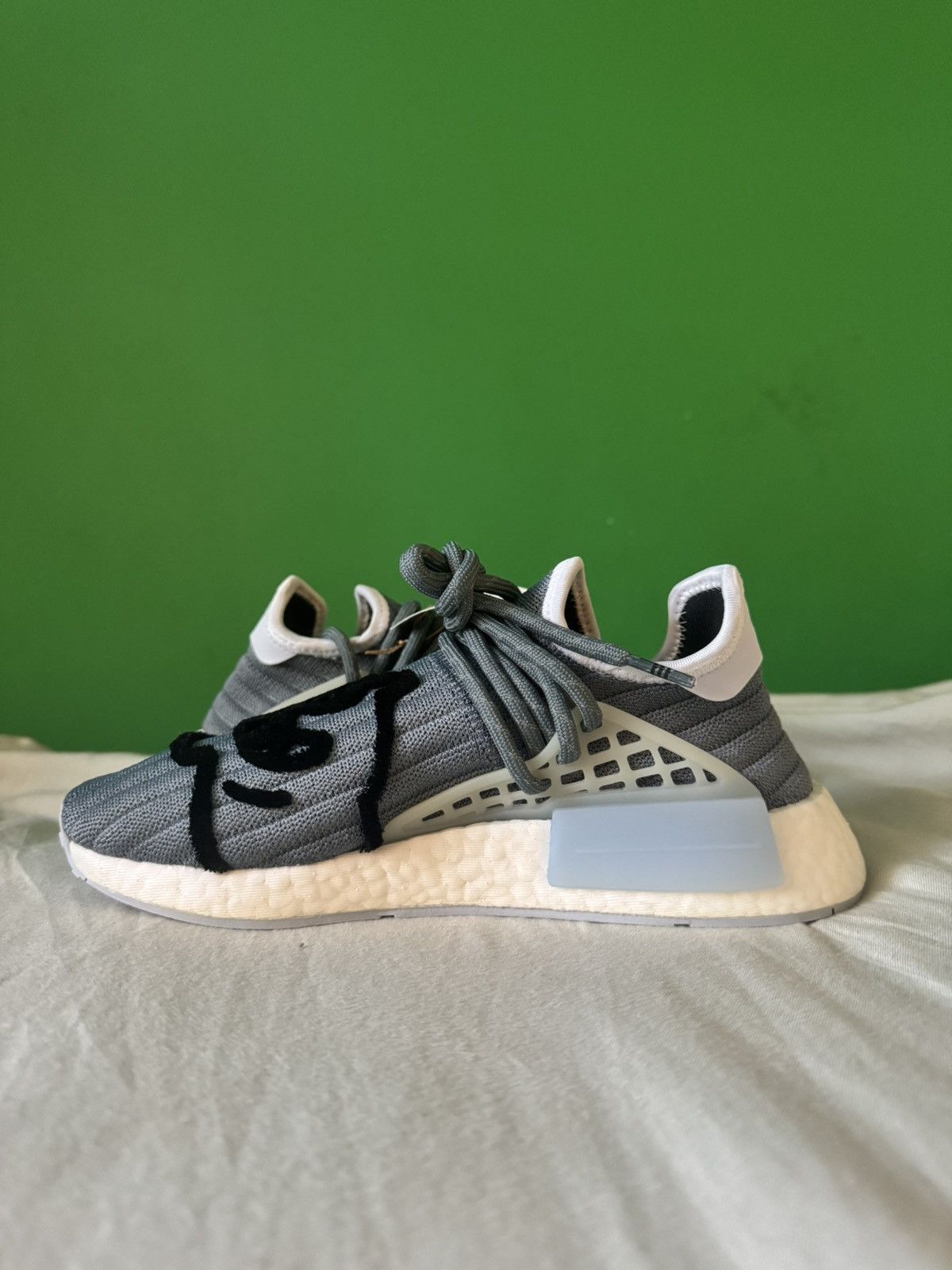 Adidas Adidas nmd hu pharell x billionaire boys club 2021 Size US 5 / EU 37 - 2 Thumbnail