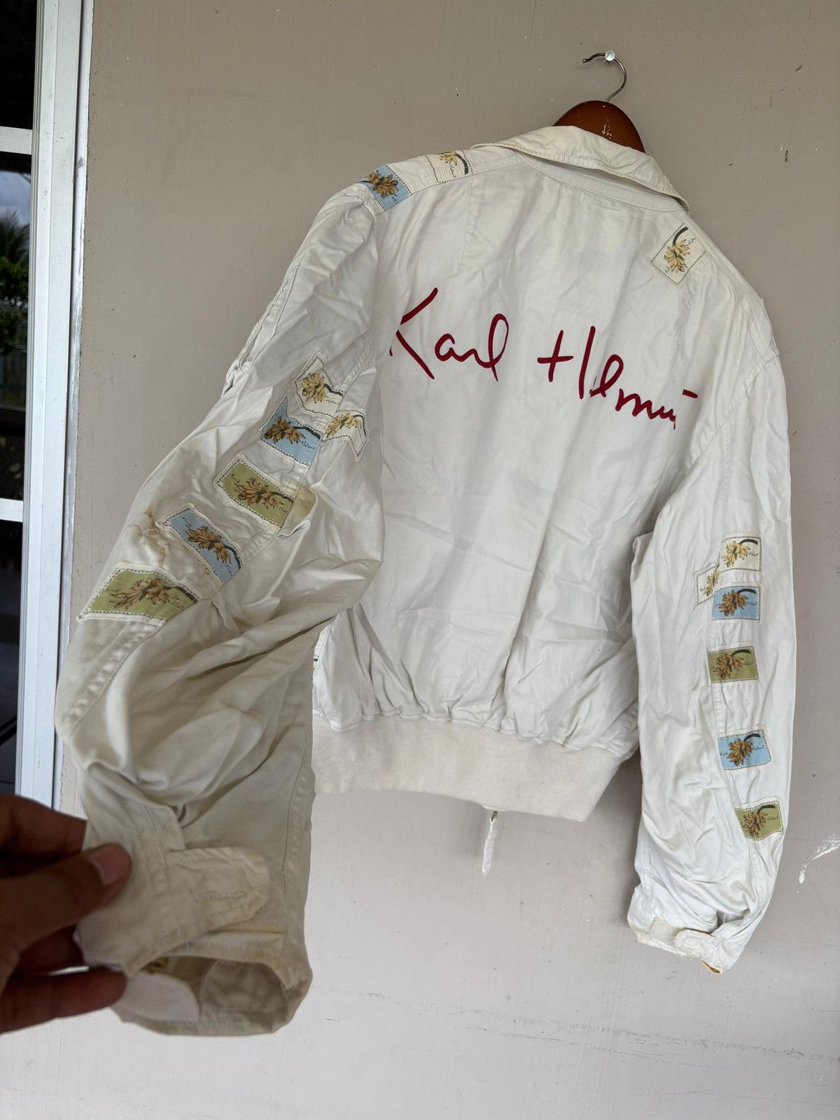 Karl Helmut Vintage 90's Karl Helmut Bomber Jacket Patch Flower Design Size US L / EU 52-54 / 3 - 8 Thumbnail
