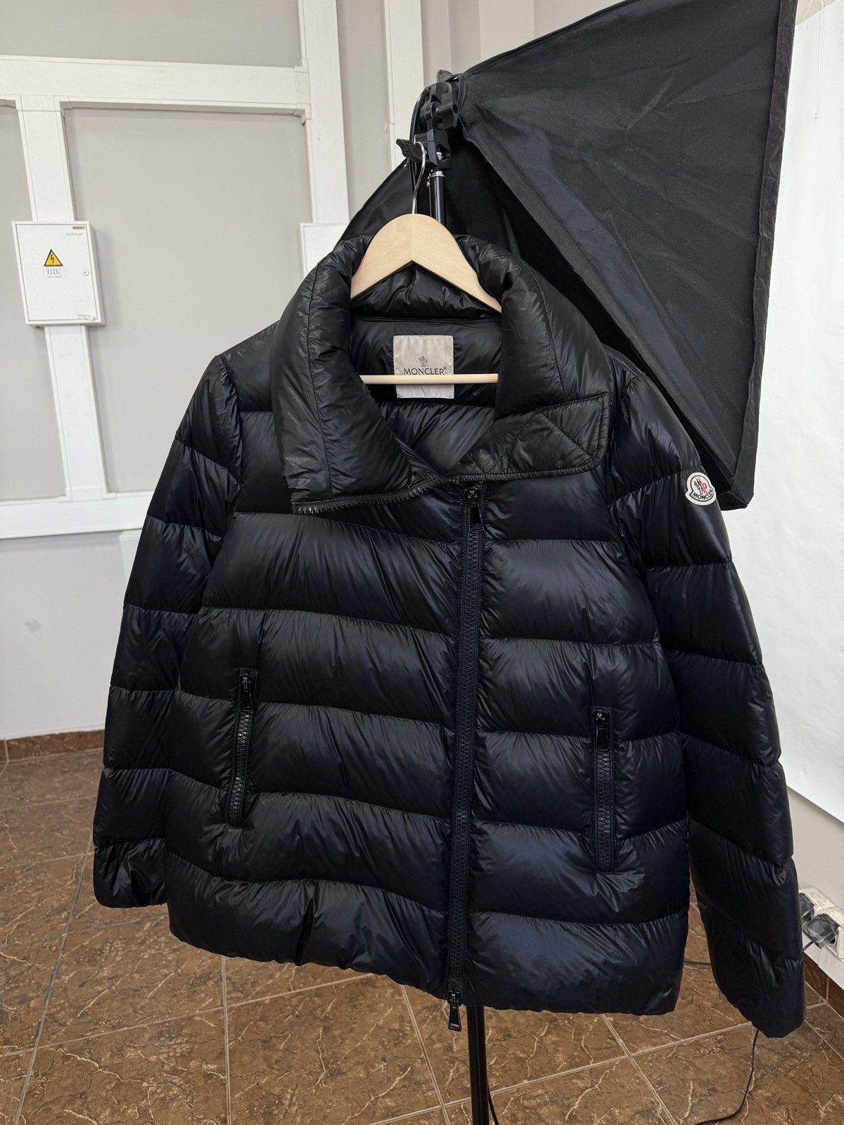 Moncler 🇮🇹 Moncler Salix Giubbotto Doudoune Legere Down Puffer Jacket Size XL / US 12-14 / IT 48-50 - 1 Thumbnail