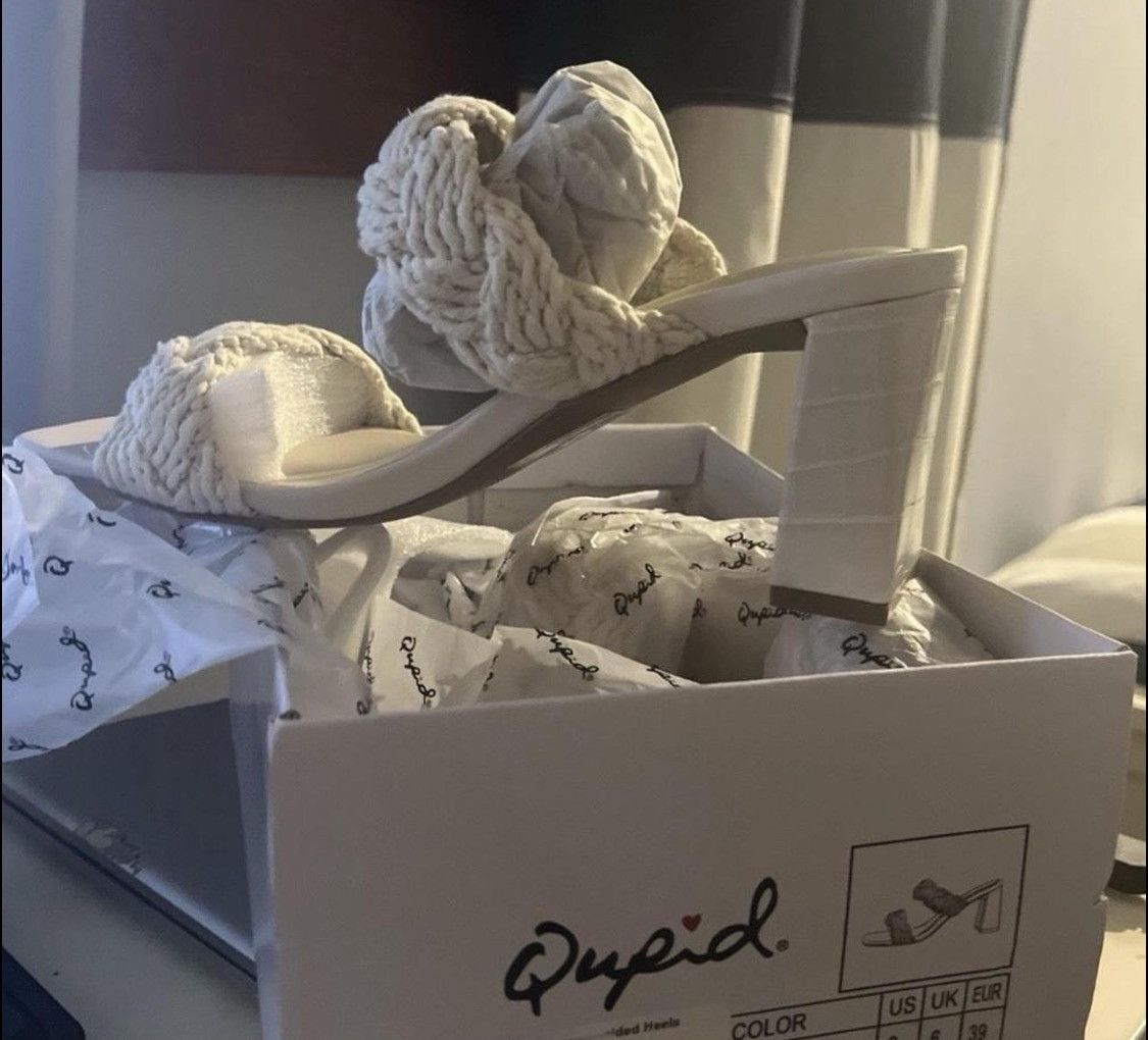 Other Qupid women’s white sandals brand new in box size 8 Size US 8 / IT 38 - 3 Thumbnail