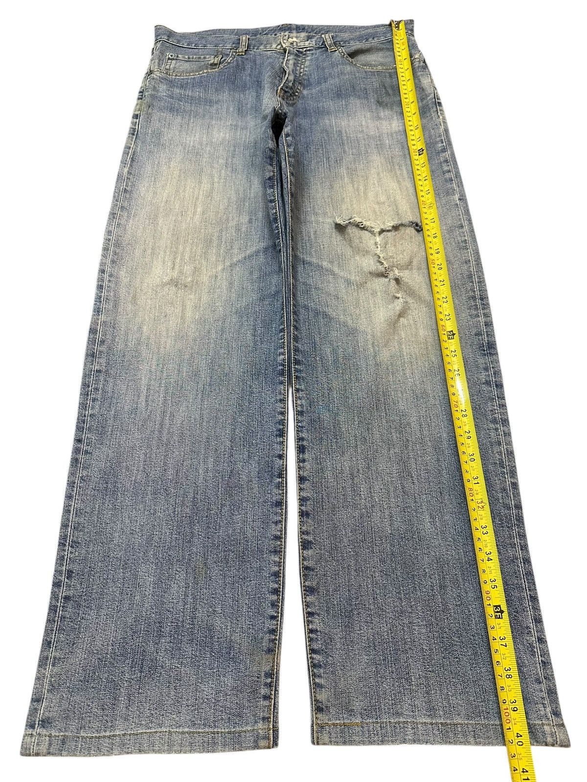 Japanese Brand Vintage Japanese Uniqlo Faded Wash Distressed Baggy Jeans Size US 33 - 12 Thumbnail