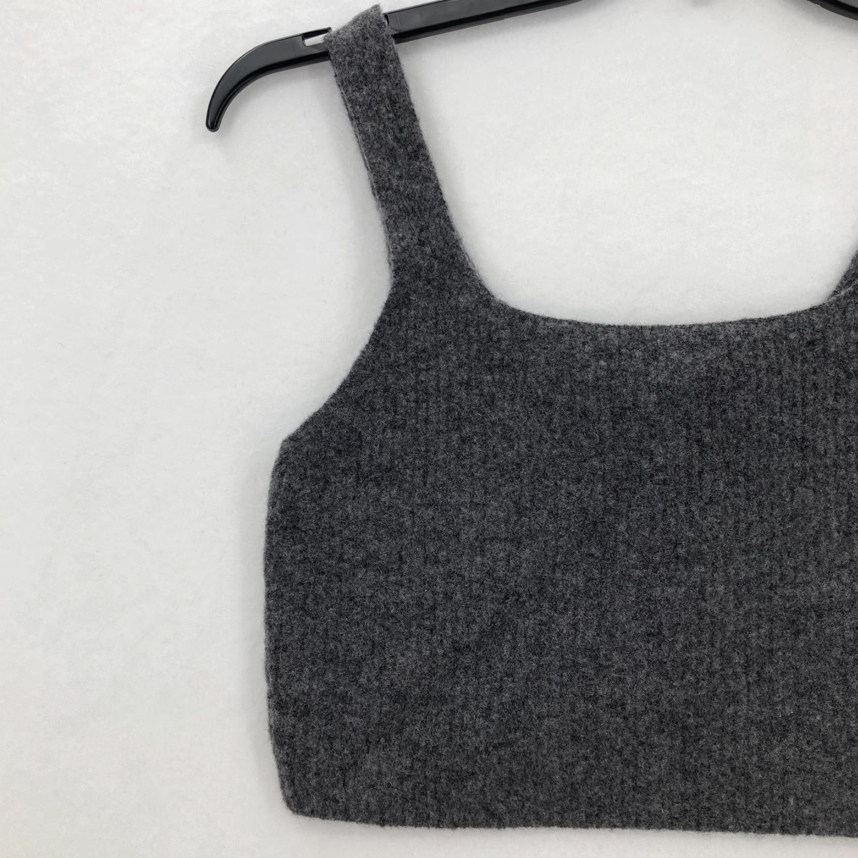 Everlane VINTAGE? No. Everlane Crop Tank Top Womens Large Gray Wool Yak Hair Blend Knit Sweater Preppy Size L / US 10 / IT 46 - 2 Thumbnail