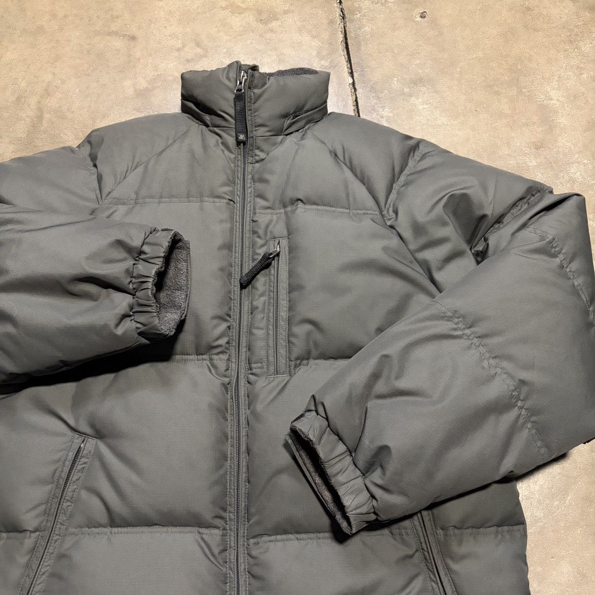 Old Navy Vintage Old Navy Puffer Jacket Quilted Down Nuptse Gorpcore Size US M / EU 48-50 / 2 - 7 Thumbnail