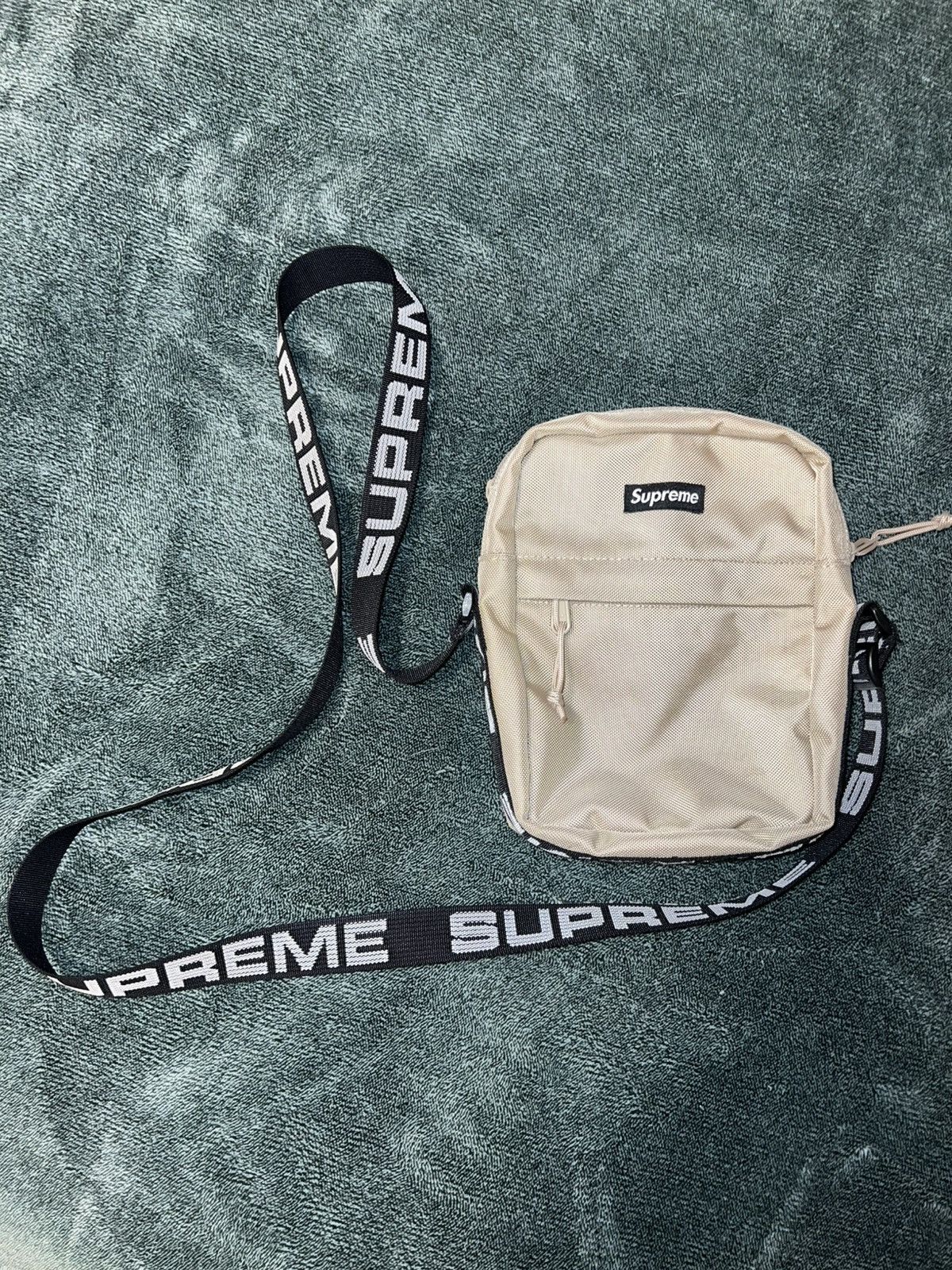 Supreme SUPREME shoulder bag (BEIGE) Size ONE SIZE - 1 Thumbnail