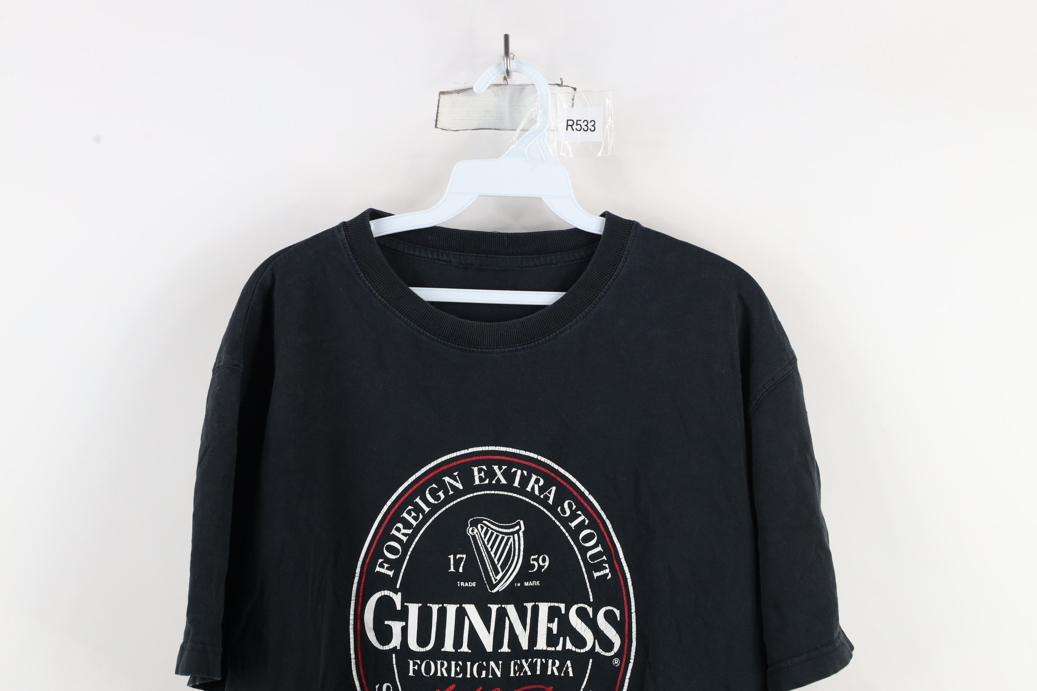 Vintage Vintage Guinness Beer Spell Out Foreign Extra Stout T-Shirt Size US XL / EU 56 / 4 - 2 Thumbnail