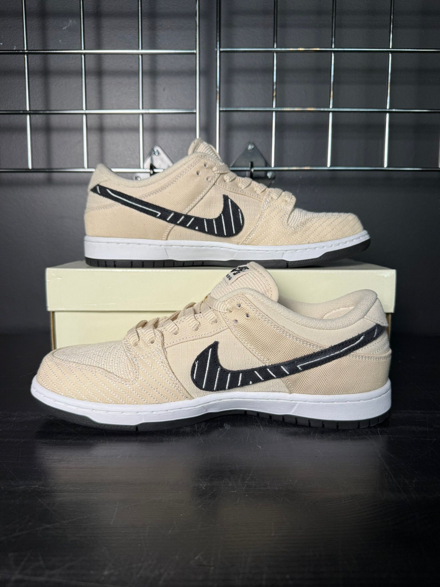 Nike Nike SB Dunk Low x Albino & Preto "JIU-JITSU" Size US 11 / EU 44 - 2 Thumbnail