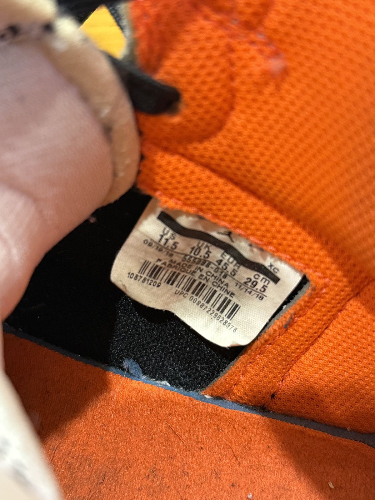 Jordan Brand Jordan 1 Retro High OG Neutral Grey Hyper Crimson Size US 11.5 / EU 44-45 - 6 Thumbnail