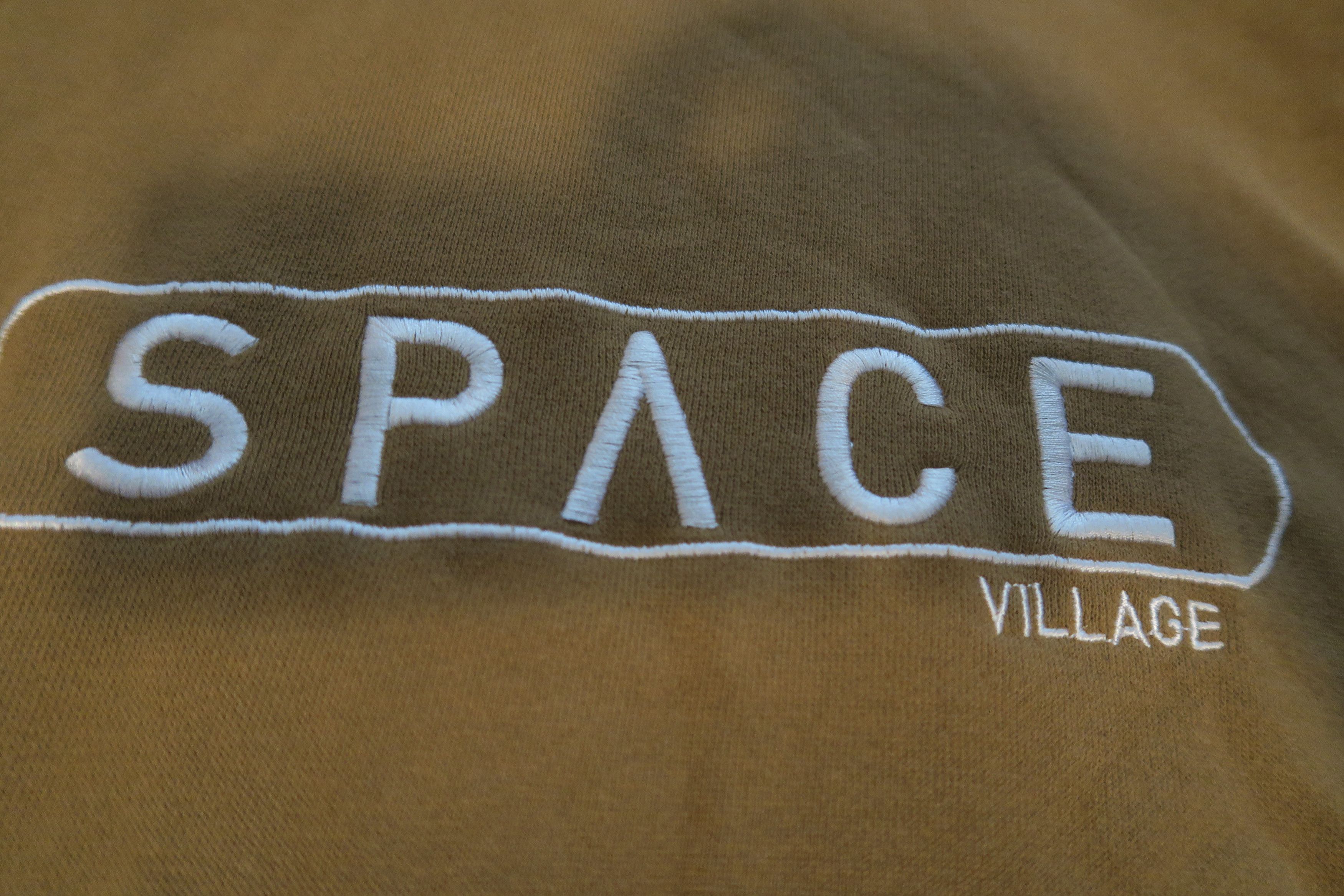 Travis Scott Space Village Astroworld Hoodie Sand Brown Size Medium Size US M / EU 48-50 / 2 - 3 Thumbnail