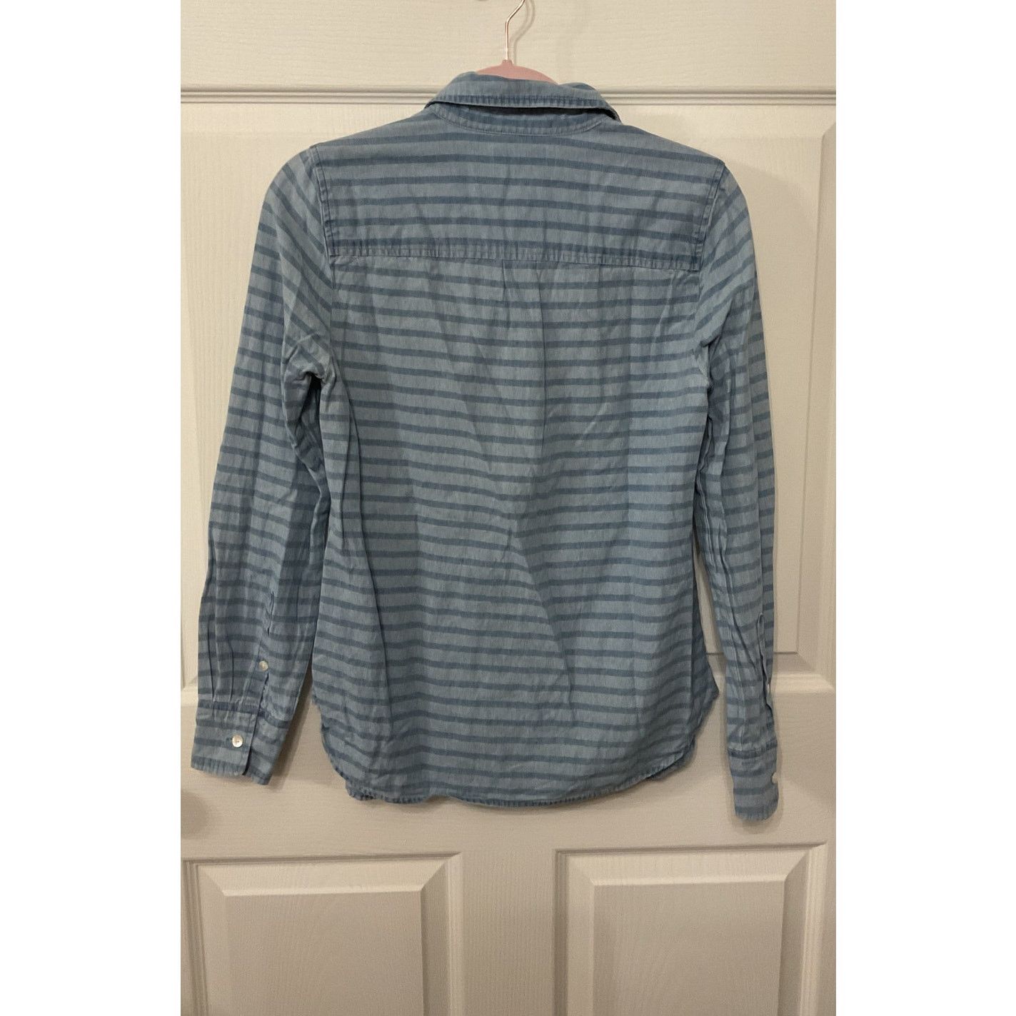 J.Crew J. Crew Everyday Chambray Button Down Popover Shirt, sz 2 Size XS / US 0-2 / IT 36-38 - 4 Thumbnail