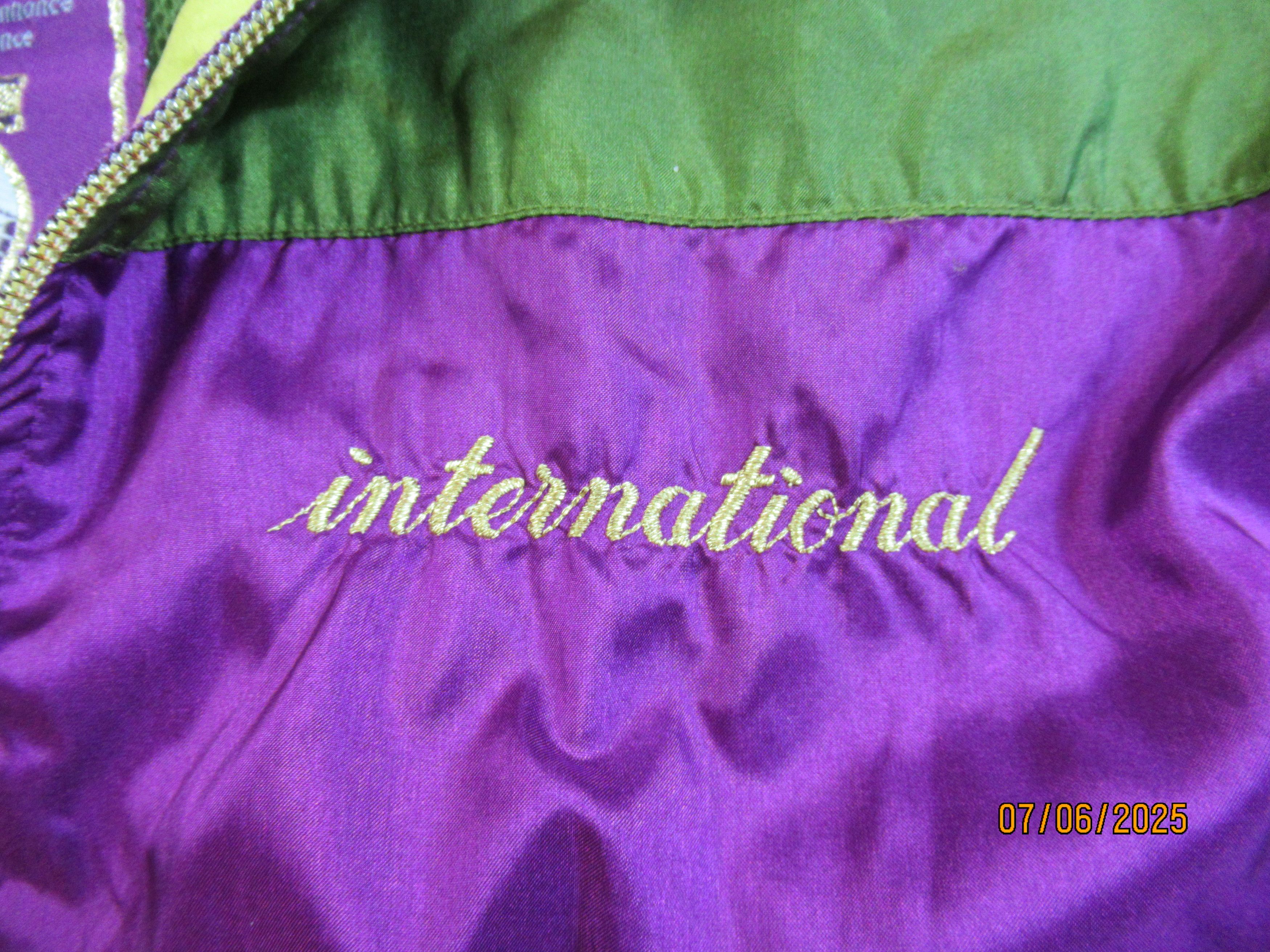 Nike Nike International green/violet/yellow jacket Size US XL / EU 56 / 4 - 2 Thumbnail