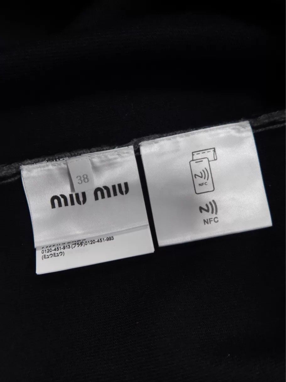Miu Miu MIU MIU women's black & gray color blocked V-neck sweater 36 Size XS / US 0-2 / IT 36-38 - 4 Thumbnail