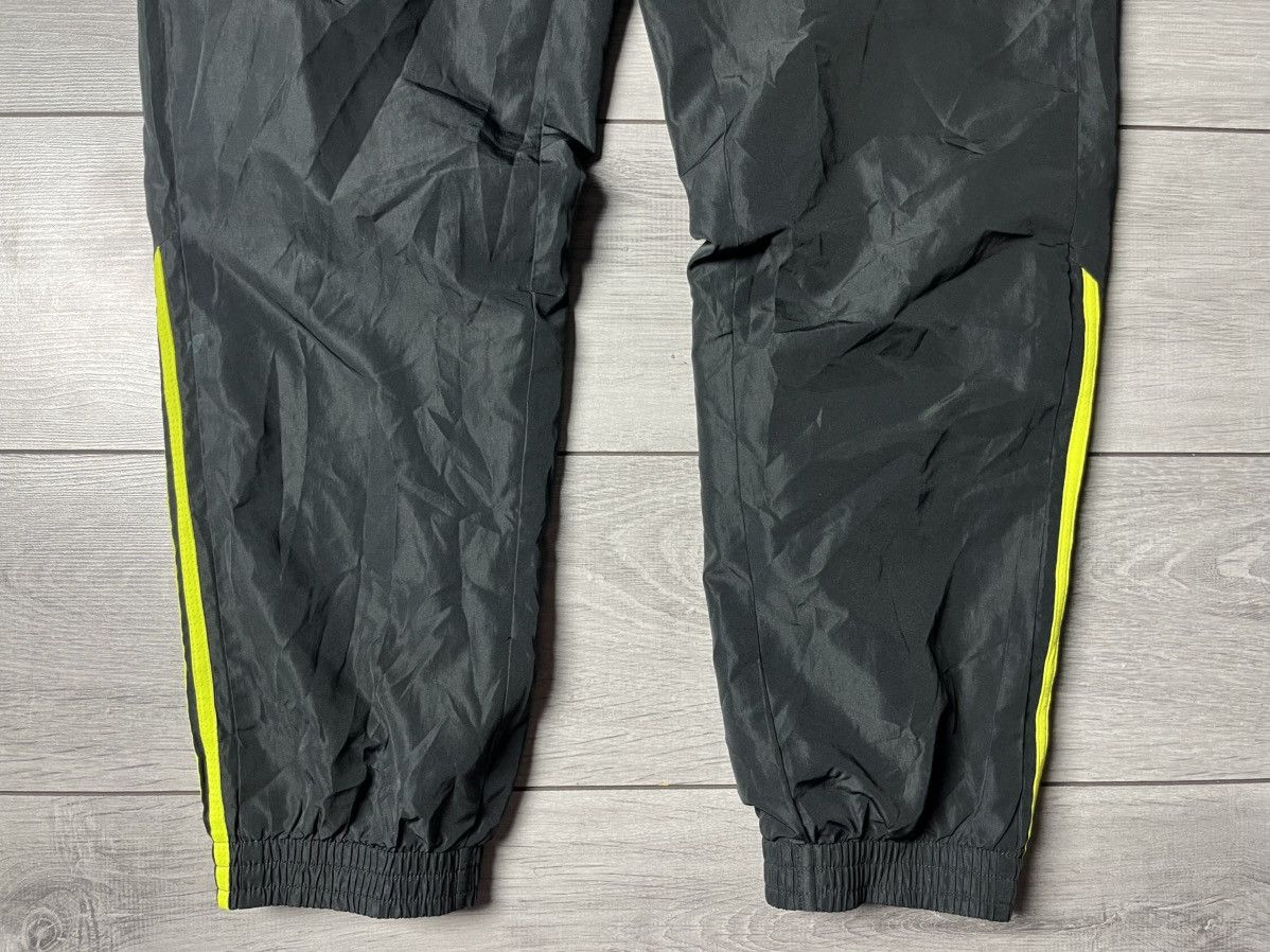 Adidas Adidas pamts nylon drill swag parachute size Medium Size US 32 / EU 48 - 2 Thumbnail