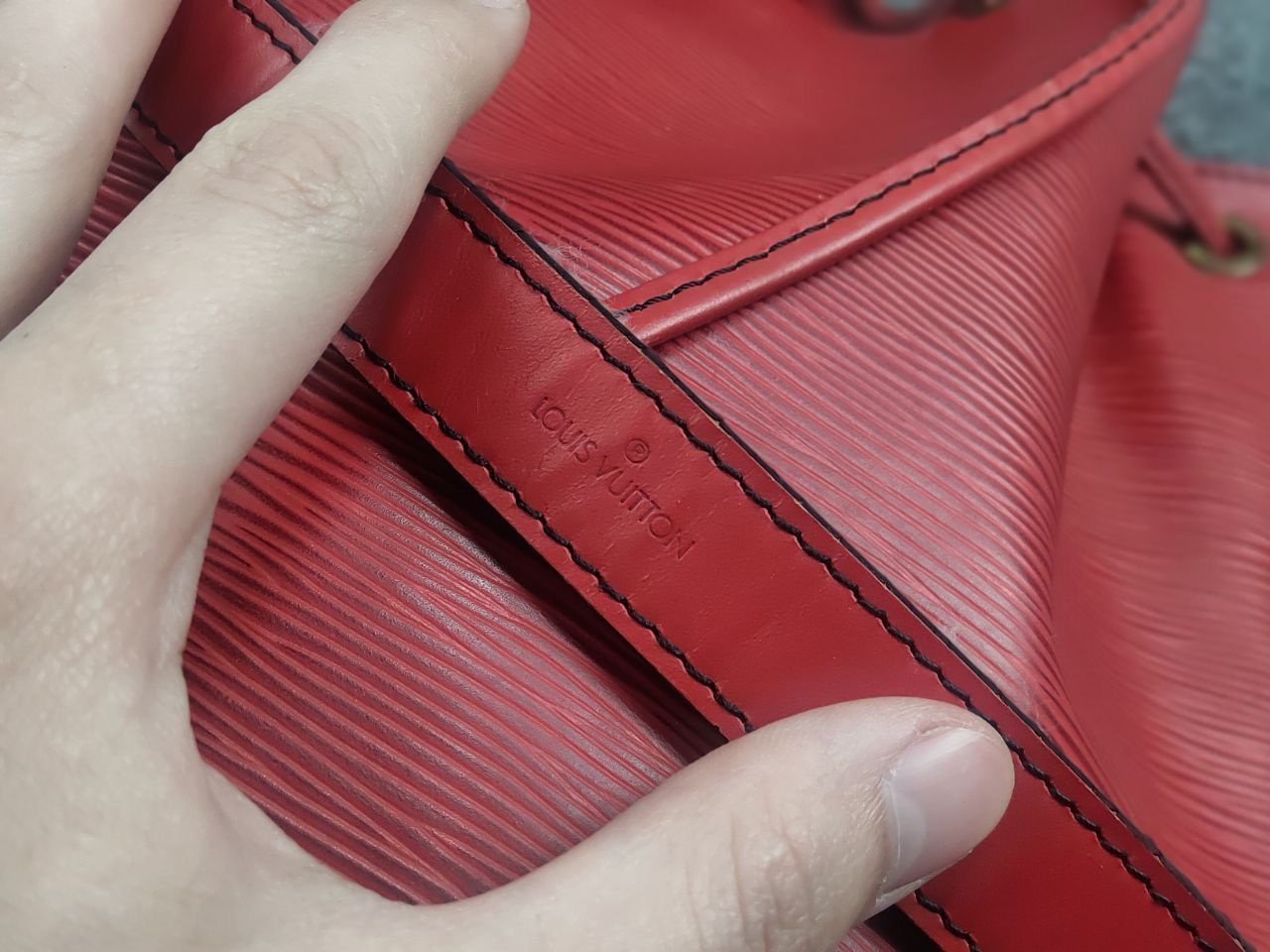 Louis Vuitton Louis Vuitton Noé Epi Vintage authentic Shoulder Red Bag Size ONE SIZE - 13 Thumbnail