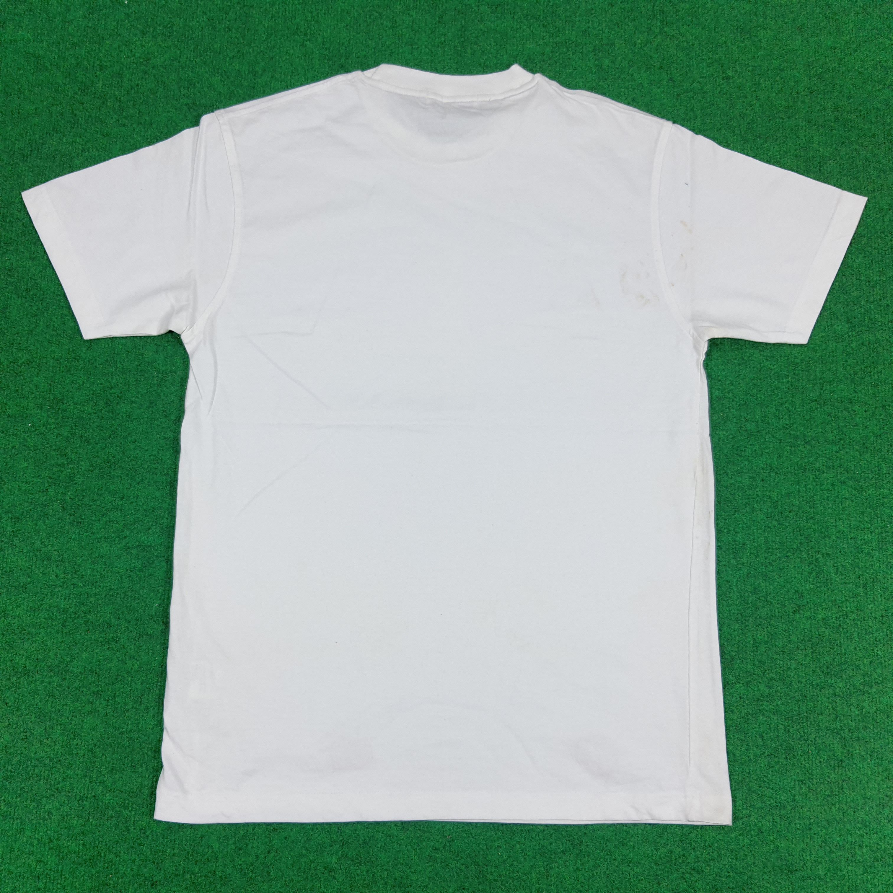 Vintage × Yves Saint Laurent Vintage YSL Yves Saint Laurent Center Logo Designer Tshirt Size US M / EU 48-50 / 2 - 3 Thumbnail