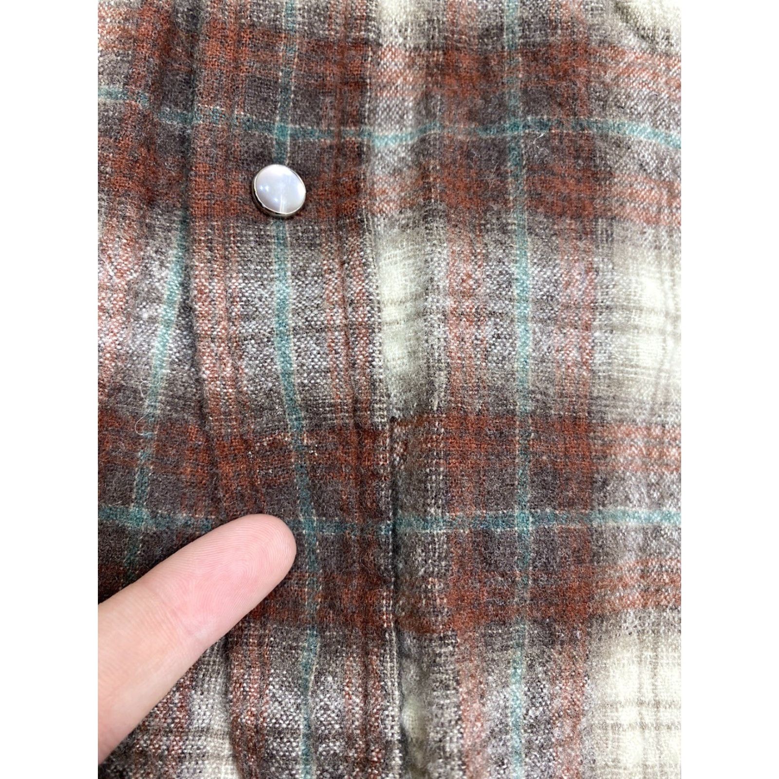 Pendleton VINTAGE Pendleton Flannel Shirt Mens Medium Brown Plaid Wool Western Wear 80s 90s Size US M / EU 48-50 / 2 - 7 Thumbnail