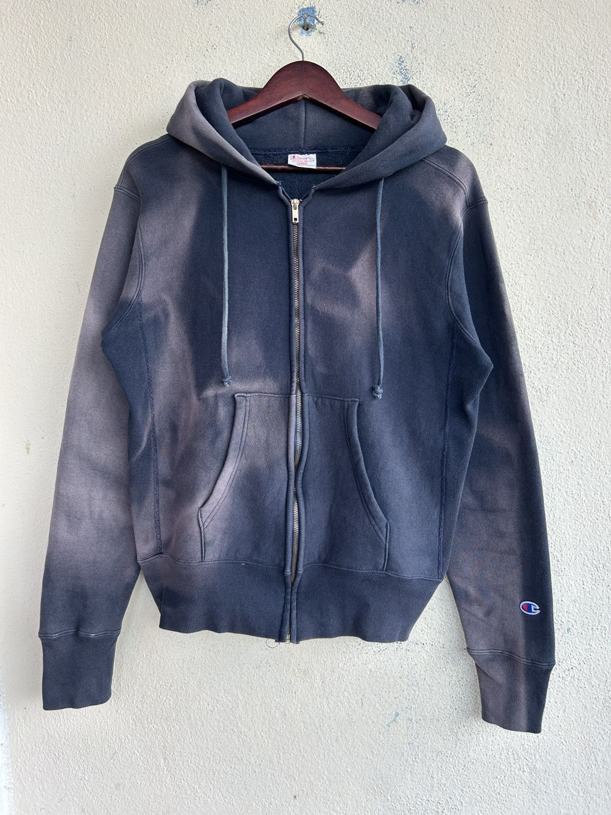 Champion Vintage Champion Reverse Weave Acid Wash Sunfaded Hoodie Size US S / EU 44-46 / 1 - 1 Thumbnail