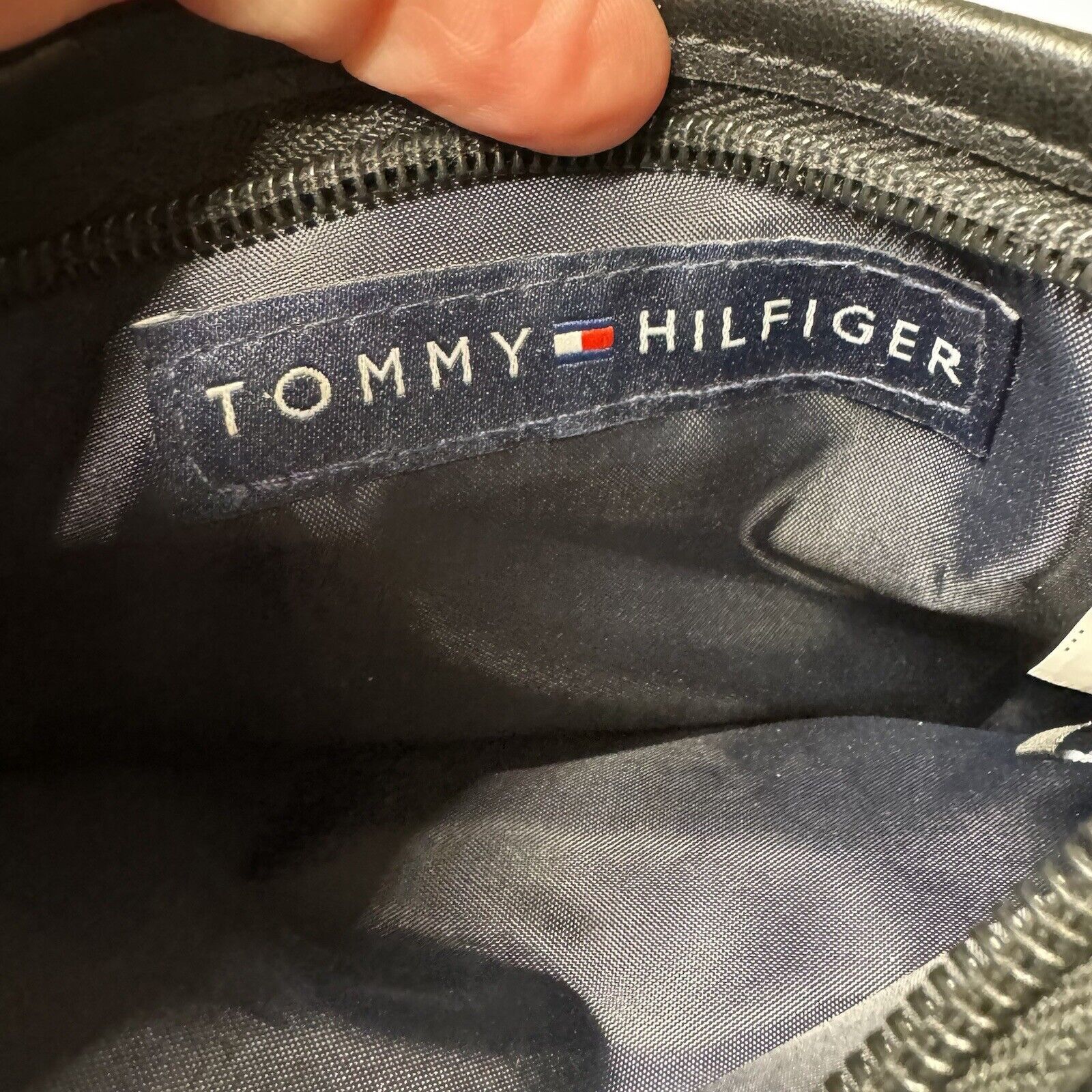 Tommy Hilfiger Tommy Hilfiger Wristlet Clutch Handbag Black Brown Size ONE SIZE - 6 Thumbnail