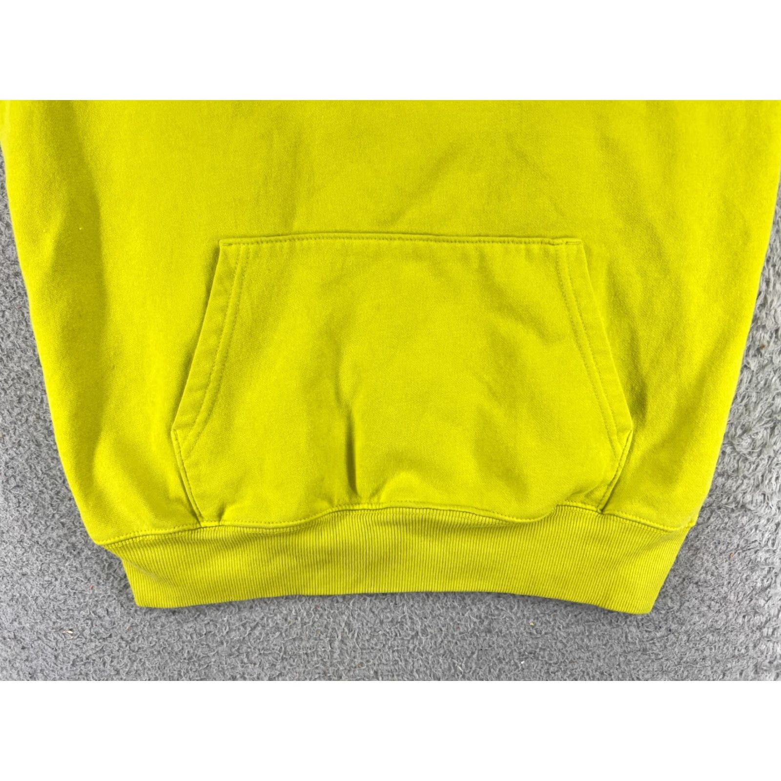 The North Face VINTAGE? No. The North Face Sweater Mens Small Green Pullover Hoodie with Pockets Cotton Crew Neck—Regular Fit, 3-Season Comfort, Green Mens Hoodie Size US S / EU 44-46 / 1 - 5 Thumbnail