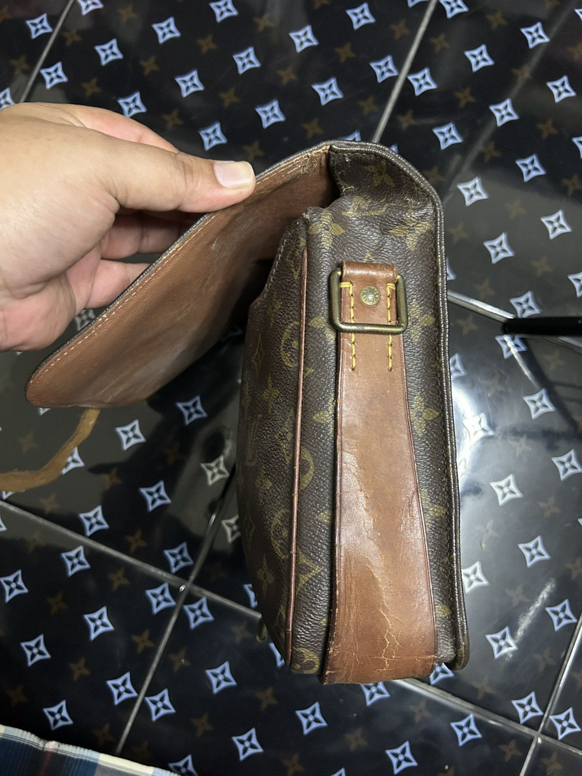 Louis Vuitton Authentic Vintage Louis Vuitton Monogram Cartouchière GM Size ONE SIZE - 5 Thumbnail