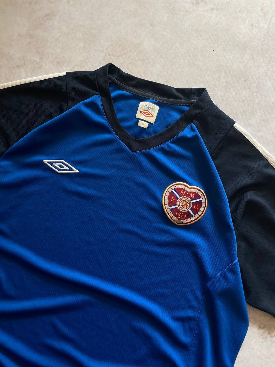 Umbro × Vintage Vintage Umbro Heart Of Midlothian Football Jersey T-Shirt Size US XL / EU 56 / 4 - 2 Thumbnail