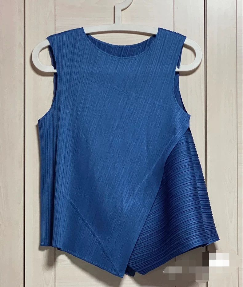 Issey Miyake Issey Miyake size:3 Blue-cut vest Size M / US 6-8 / IT 42-44 - 1 Thumbnail