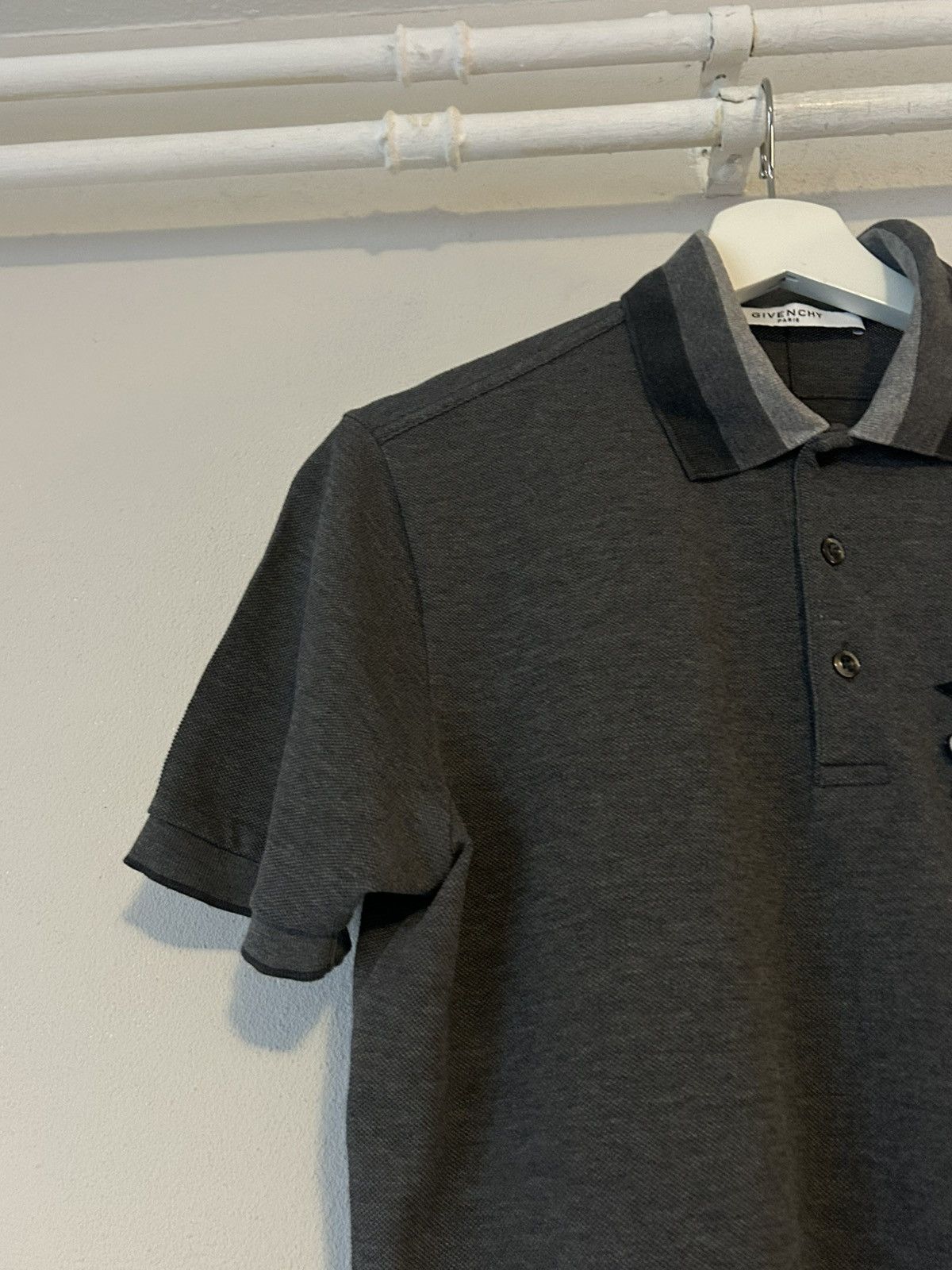 Givenchy Gray Polo with Who Dares Wins Monkey Embroidered Patch Size US S / EU 44-46 / 1 - 5 Thumbnail