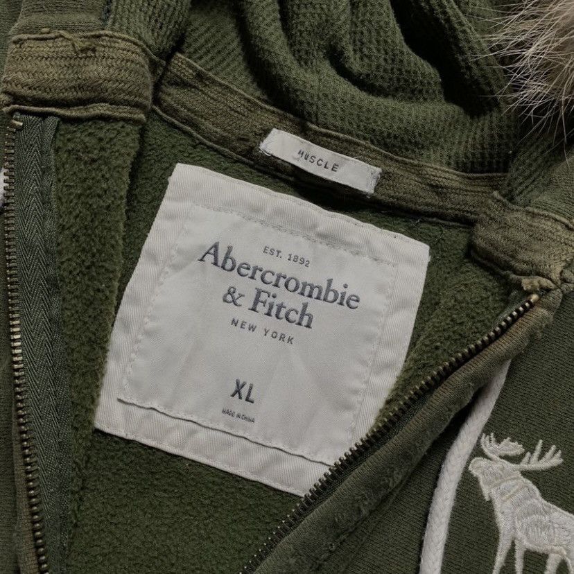 Abercrombie & Fitch ABERCROMBIE OLIVE GREEN FUR ZIPPER HOODIE DISTRESSED Size US XL / EU 56 / 4 - 2 Thumbnail