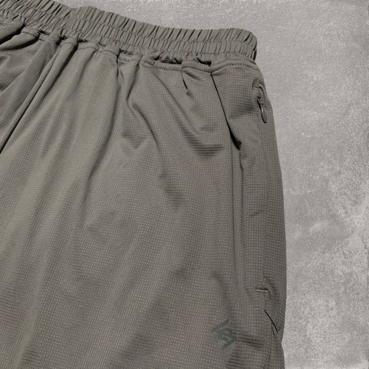Represent Clo. Represent XS Shorts Mesh Grey 247 Shorts Size US 28 / EU 44 - 3 Thumbnail