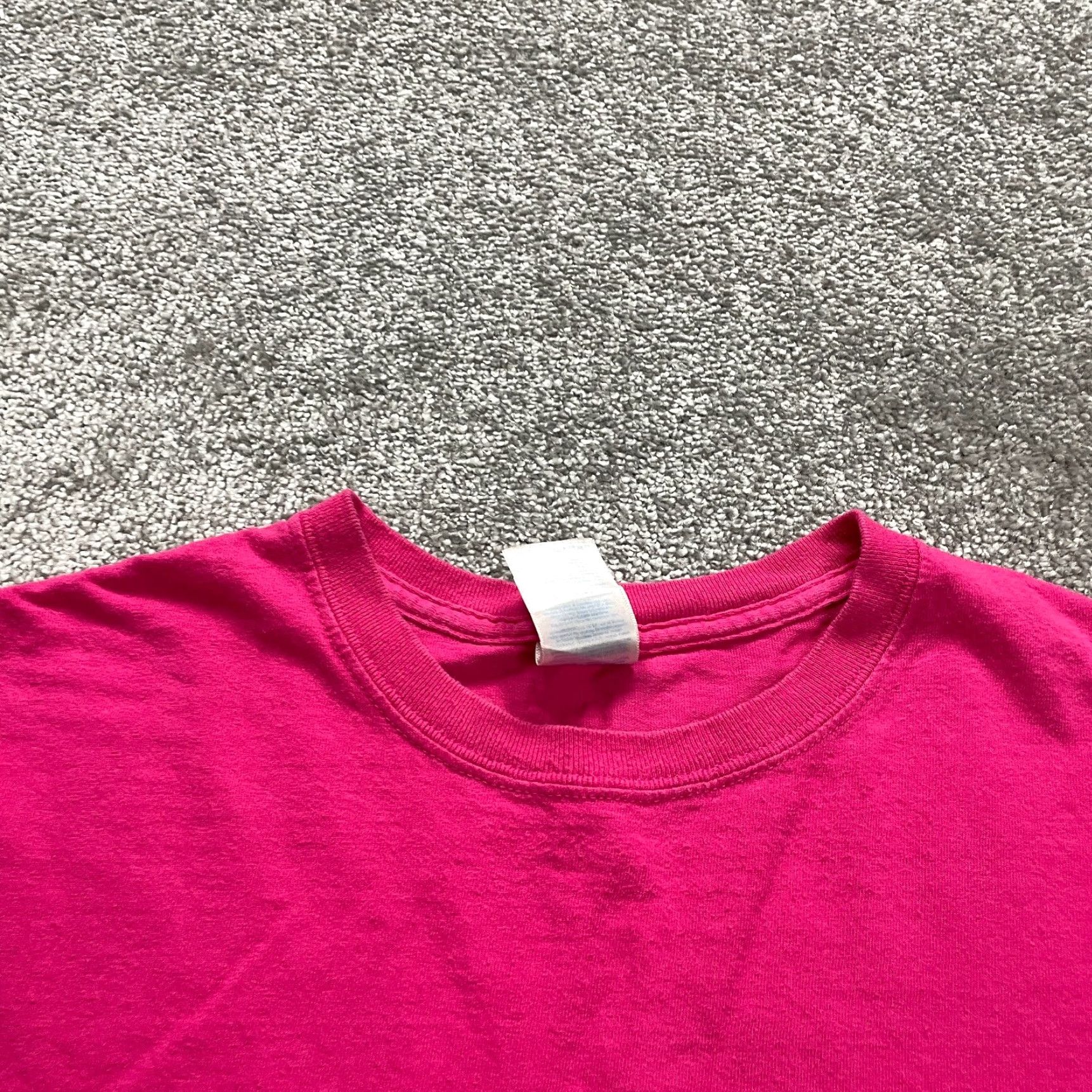 Gildan GILDAN Ultra Cotton Graphic T-Shirt Unisex 2XL Pink College Tour Tee Mens Size US XXL / EU 58 / 5 - 3 Thumbnail