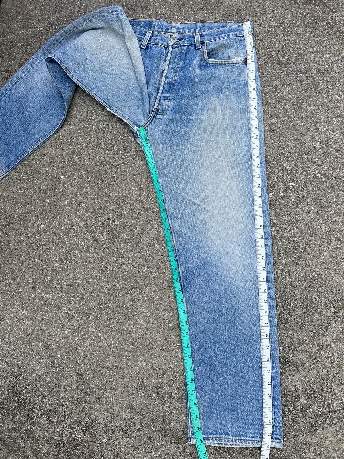 Levi's Vintage 80s Levi’s 501 Ripped Faded Blue Denim Jeans Size US 34 / EU 50 - 5 Thumbnail