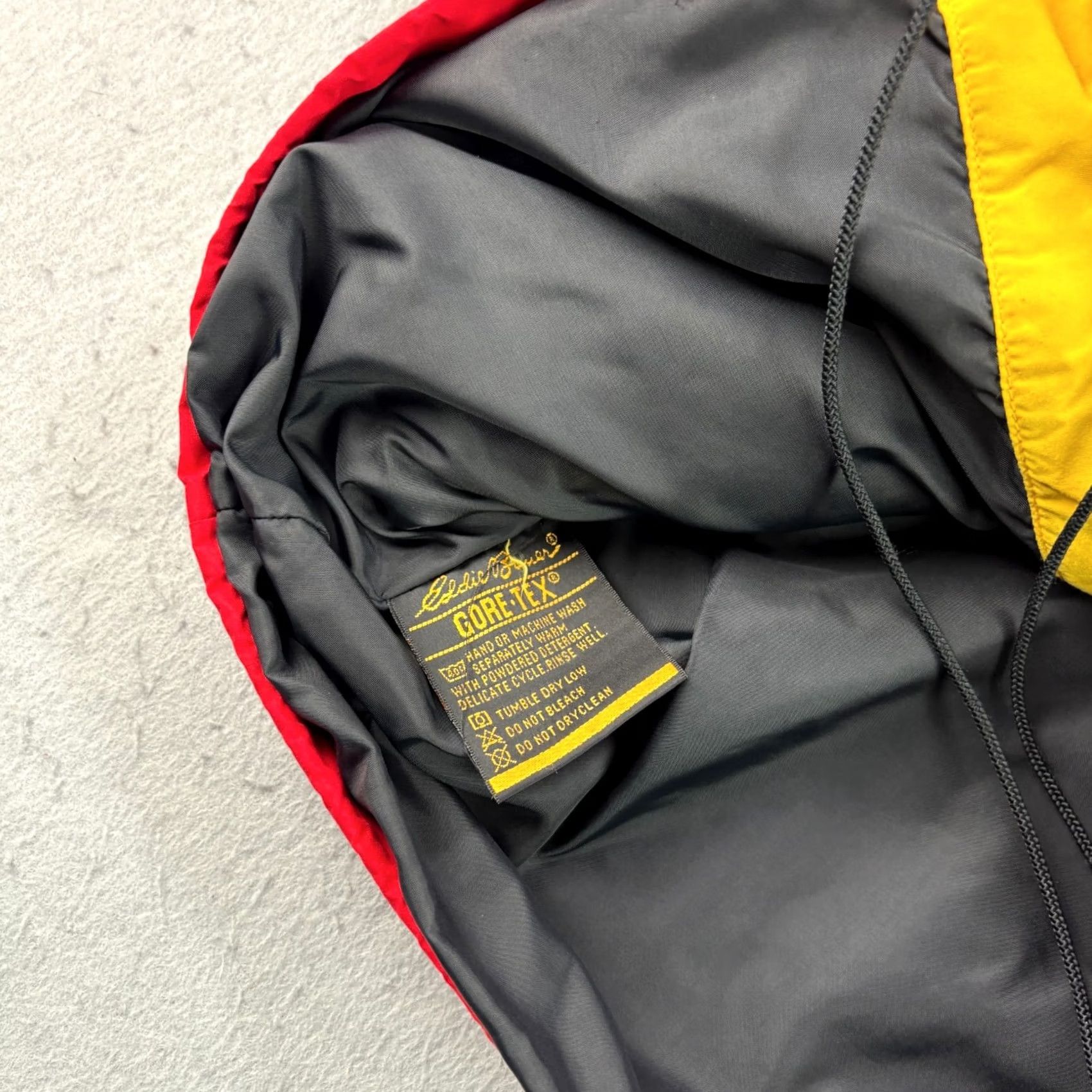 Eddie Bauer VINTAGE Eddie Bauer Jacket Mens M Red Gore Tex Full Zip Hooded Coat Jacket Men's Red Gore Tex Full Zip Hooded Coat Size US M / EU 48-50 / 2 - 7 Thumbnail