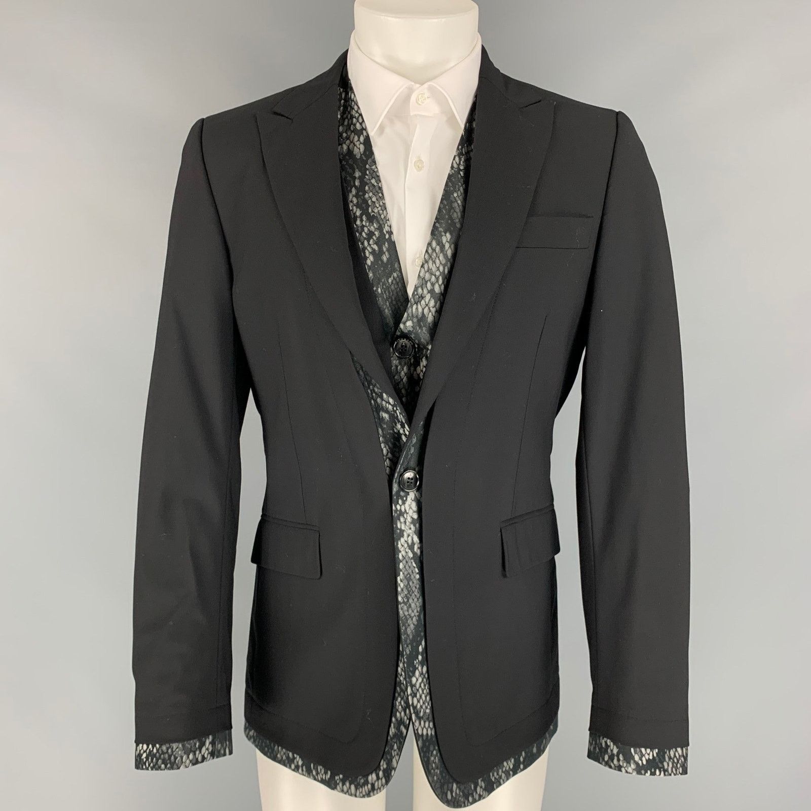 John Richmond JOHN RICHMOND Size 38 Black Wool Peak Lapel Sport Coat Size 38R - 1 Thumbnail