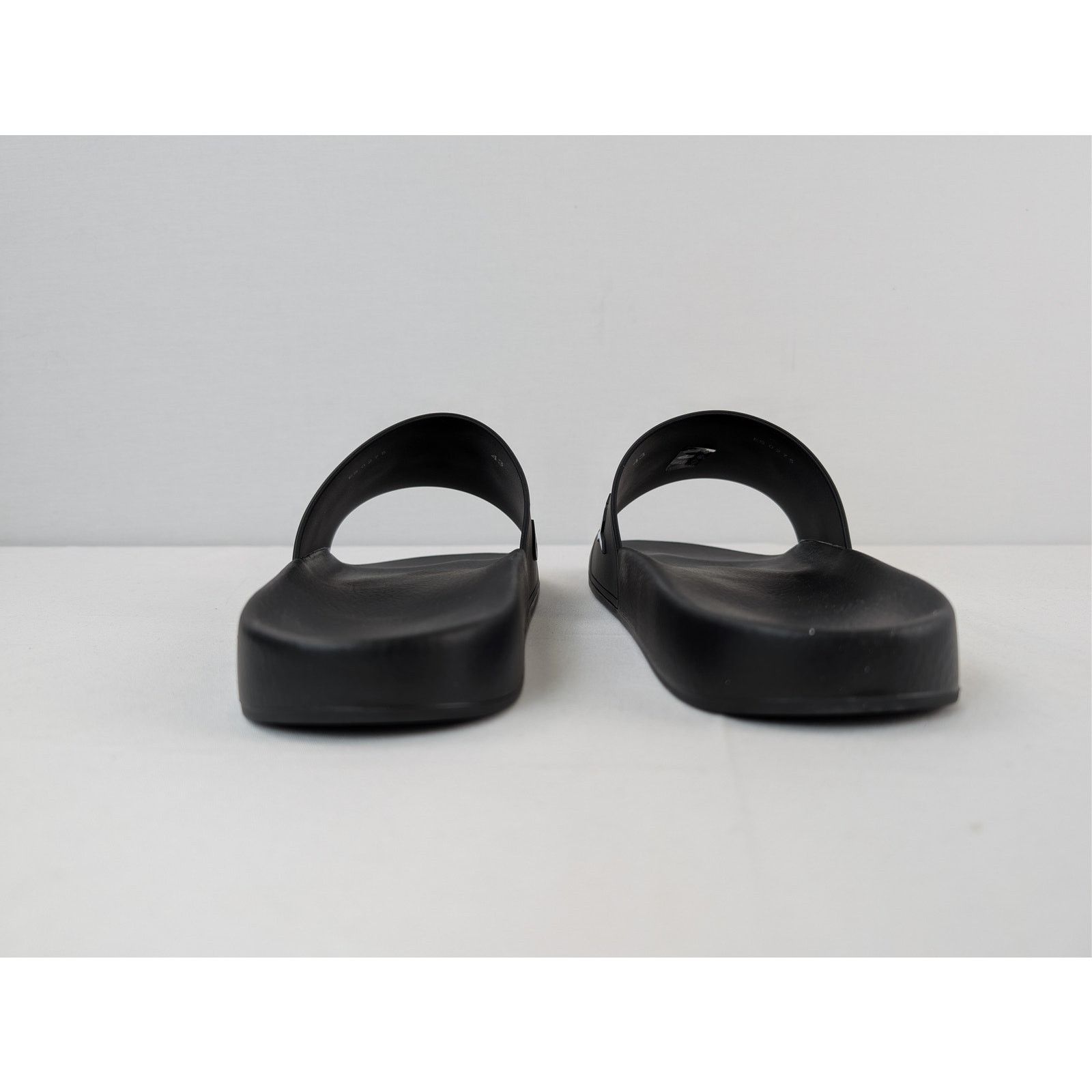 Givenchy o1rshd1 Slides Slippers Sandals in Black Size US 9 / EU 42 - 12 Thumbnail