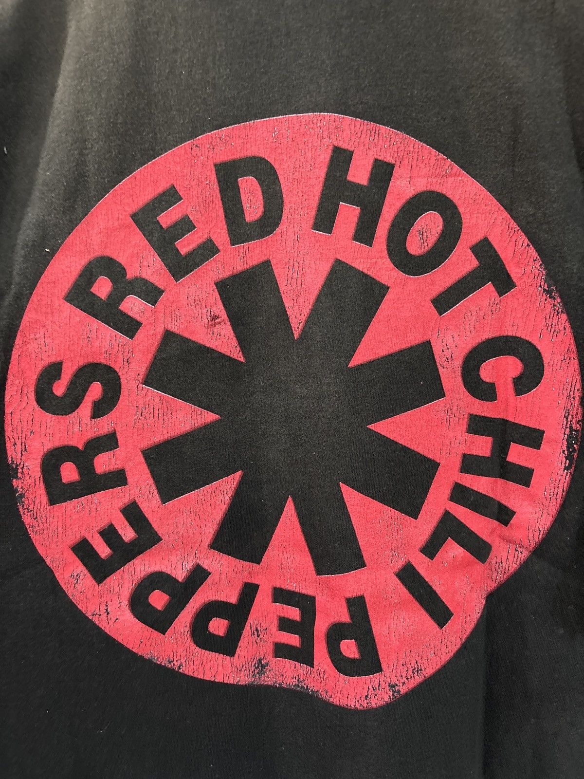 Band Tees Vintage Europ "Red Hot Chilli Peppers" T-shirt Size US XL / EU 56 / 4 - 11 Thumbnail
