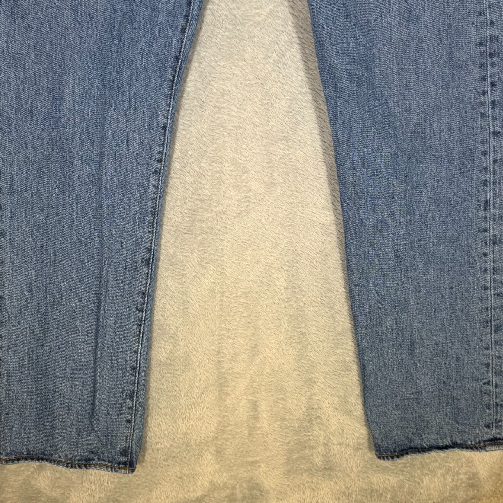 Levi's VINTAGE Levi’s 501 Mens Jeans 34x30 Blue Denim Medium Wash Button Fly Straight Leg Size US 34 / EU 50 - 5 Thumbnail