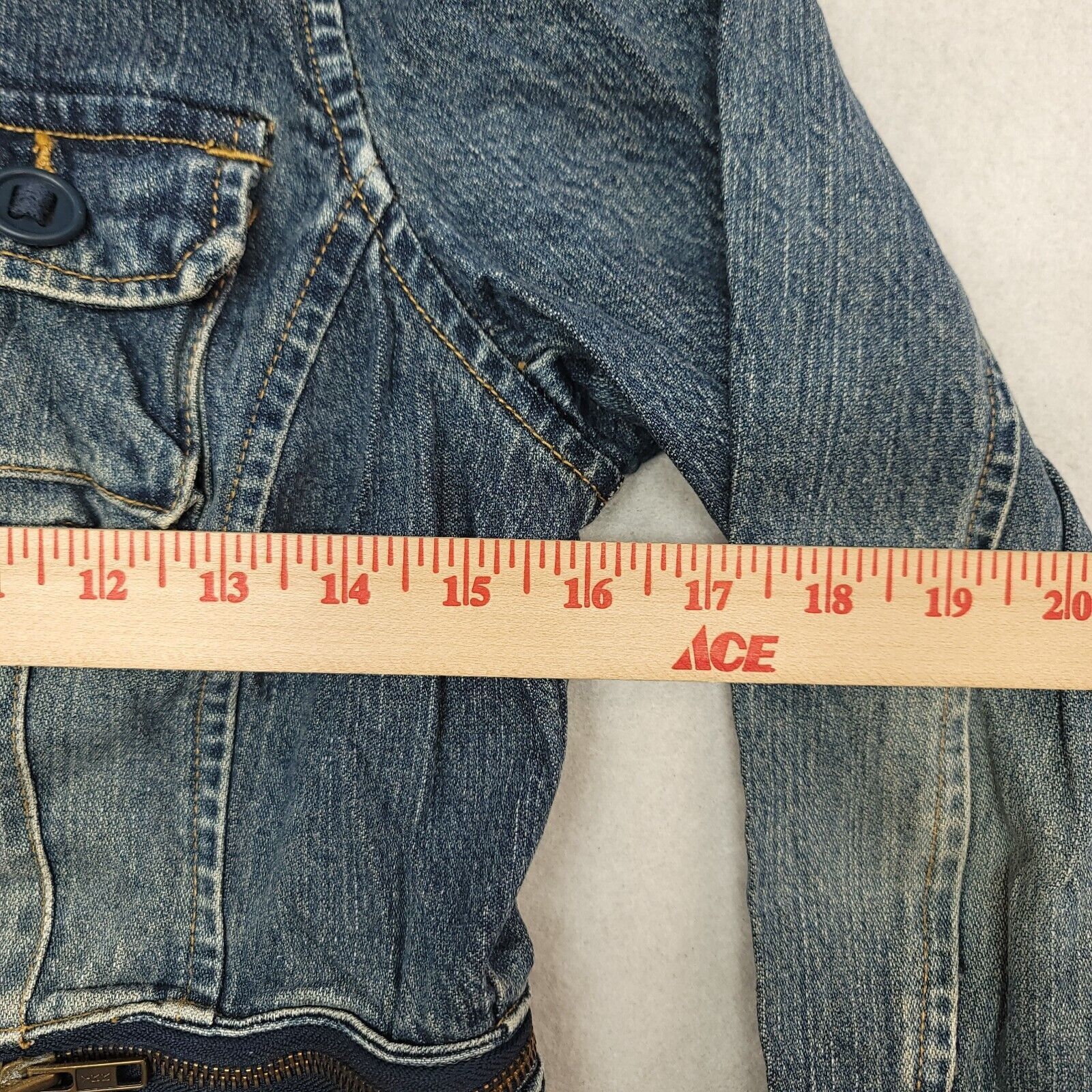 Old Navy Old Navy Casual Button Denim Jean Jacket Womens Size M Blue Size M / US 6-8 / IT 42-44 - 6 Thumbnail