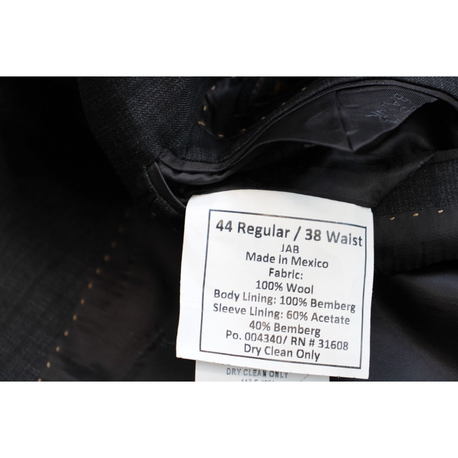 Jos. A. Bank Jos A Bank Blazer Mens 44R Gray Wool Reserve Tailored Fit Size 44R - 8 Thumbnail