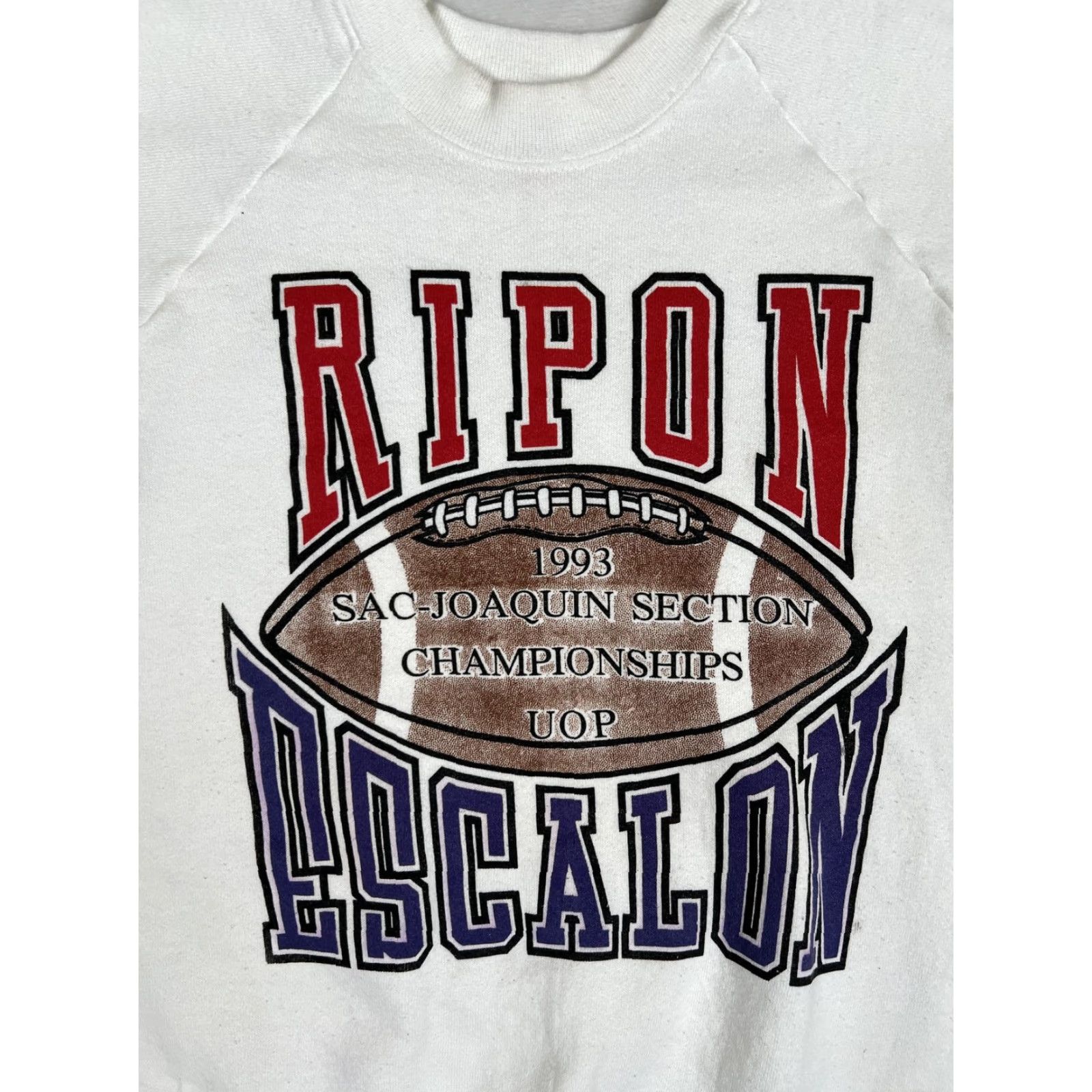 Fruit Of The Loom VINTAGE Ripon Escalon Football Sweatshirt Mens XL White 1993 Championships Plush Fleece Graphic Print Pull Over Crew Neck Size US XL / EU 56 / 4 - 2 Thumbnail